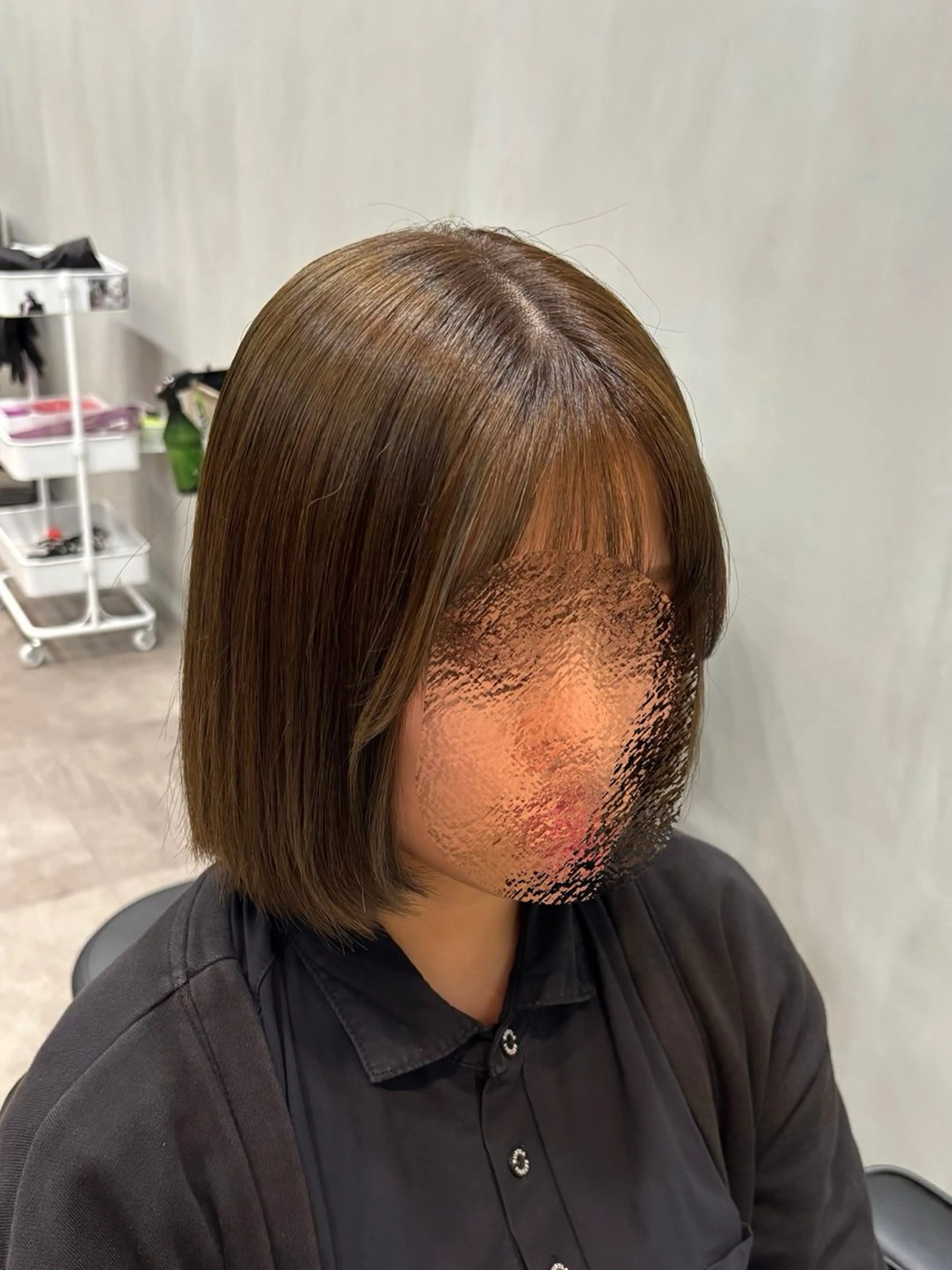 ショート カラー ベージュカラー オリーブベージュ カット ヘアカラー 片平 帆香のヘアスタイル