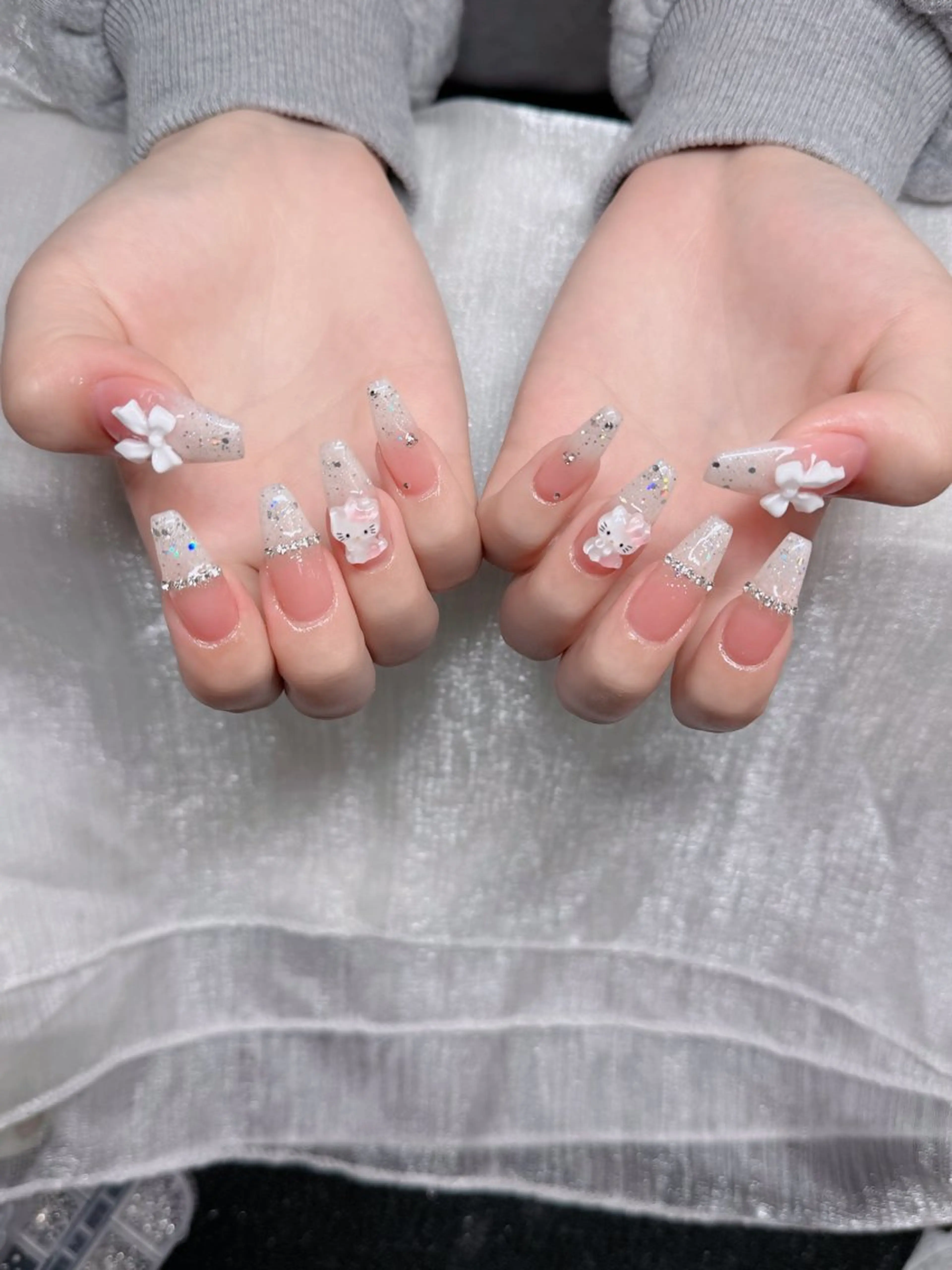 ネイル オーロラネイル フレンチネイル ジェルネイル ハロウィン キラキラネイル H.baby Nail Salonのネイルデザイン