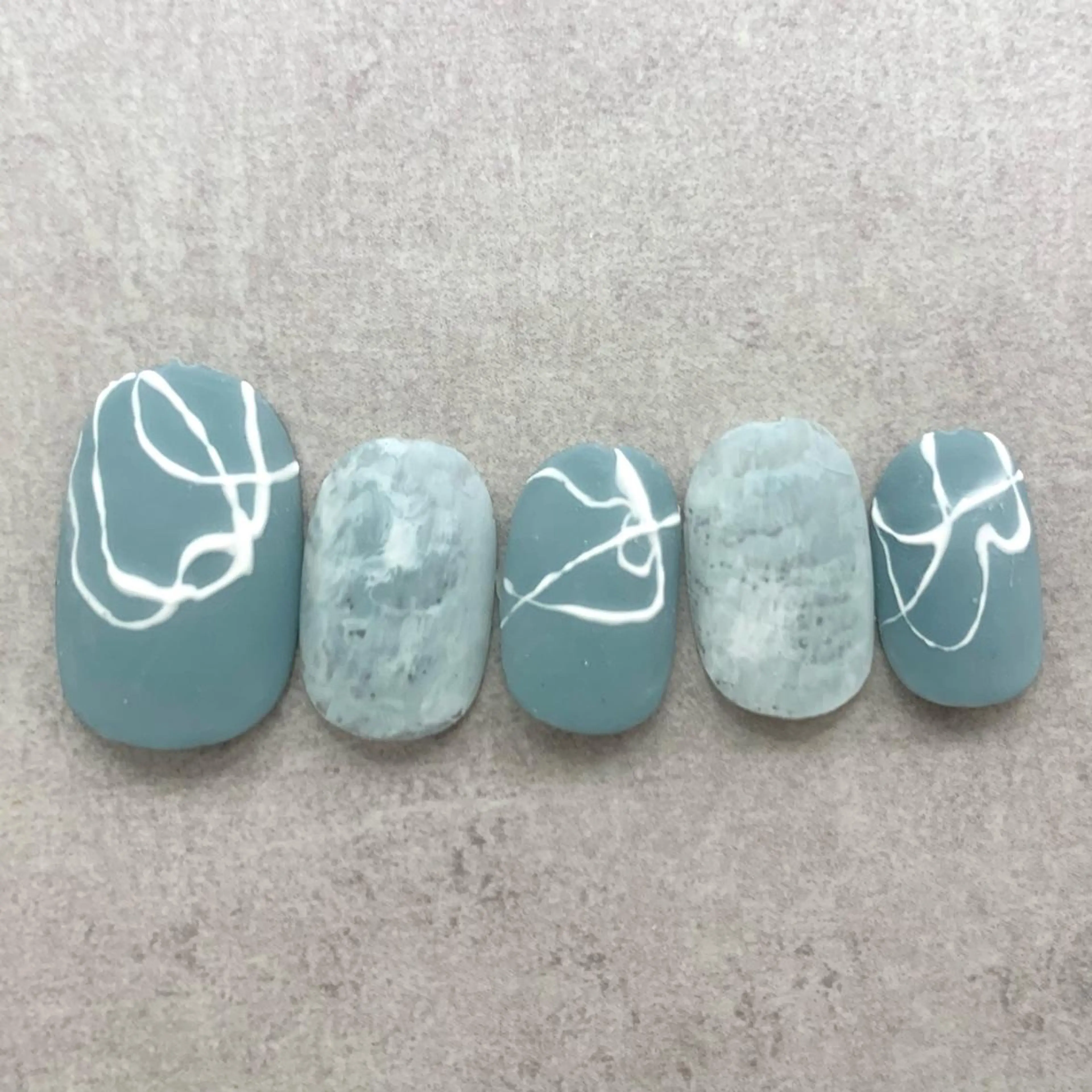 ネイル ハンドネイル ハンドケア esby Loely MIZUKIのネイルデザイン