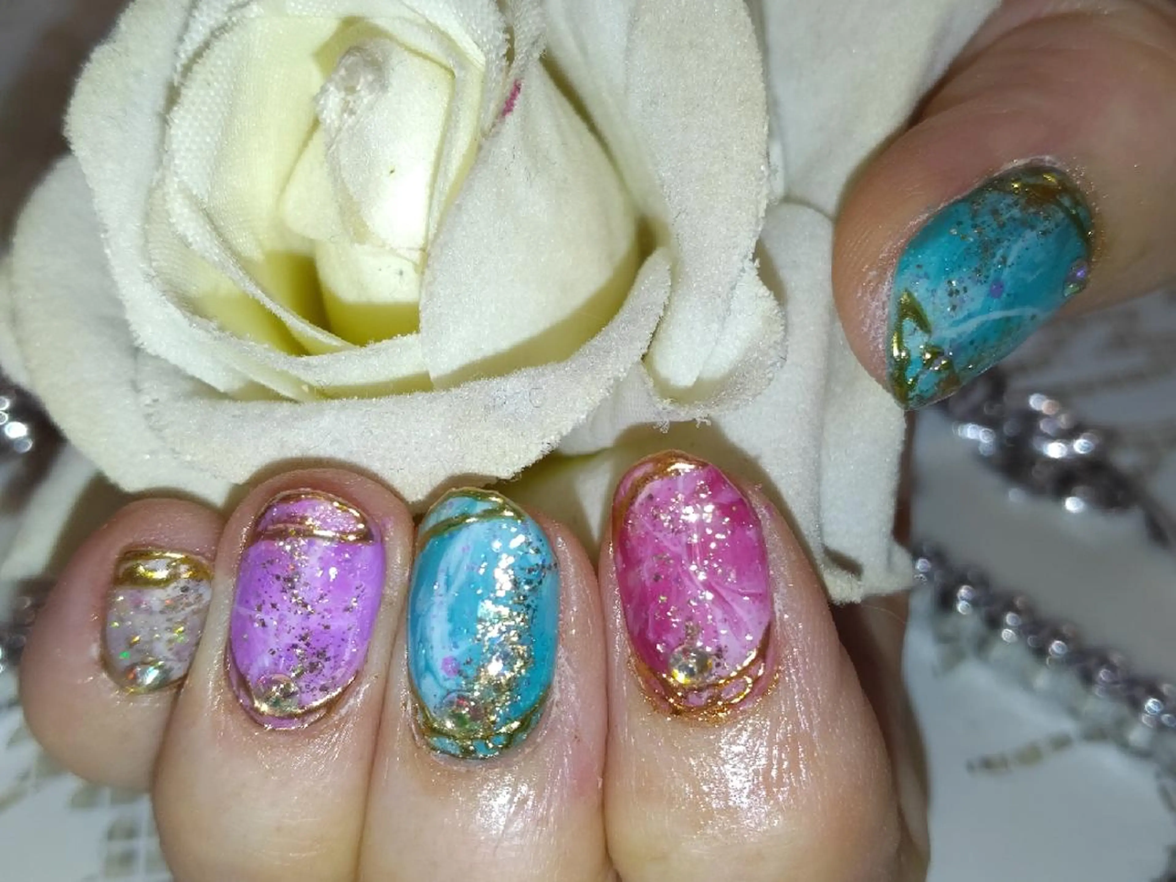 ネイル ニュアンスネイル エステとネイル ローズコンフォートのネイルデザイン