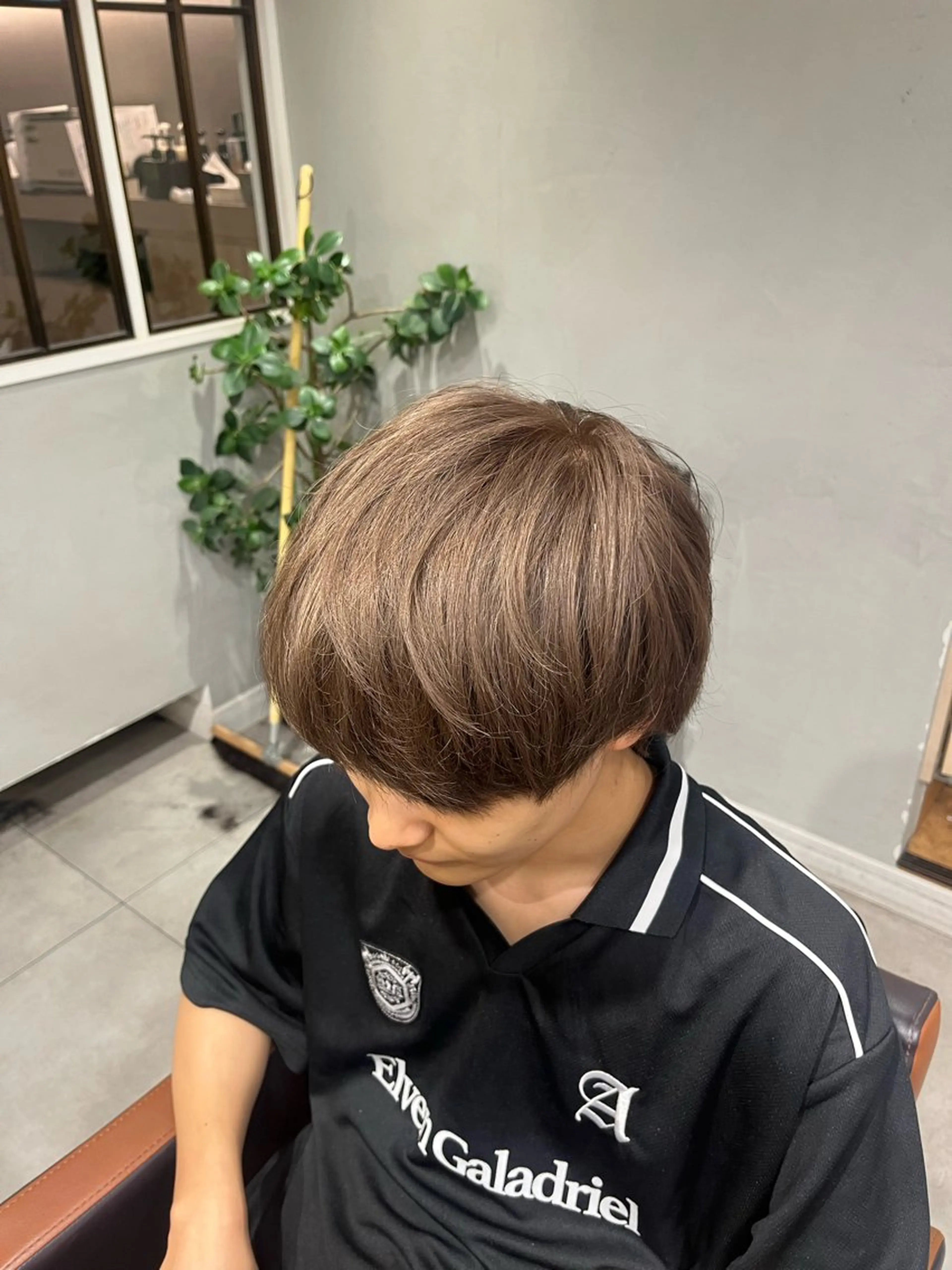 カラー グレージュ ミルクティーグレージュ 鈴木 ほのかのヘアスタイル