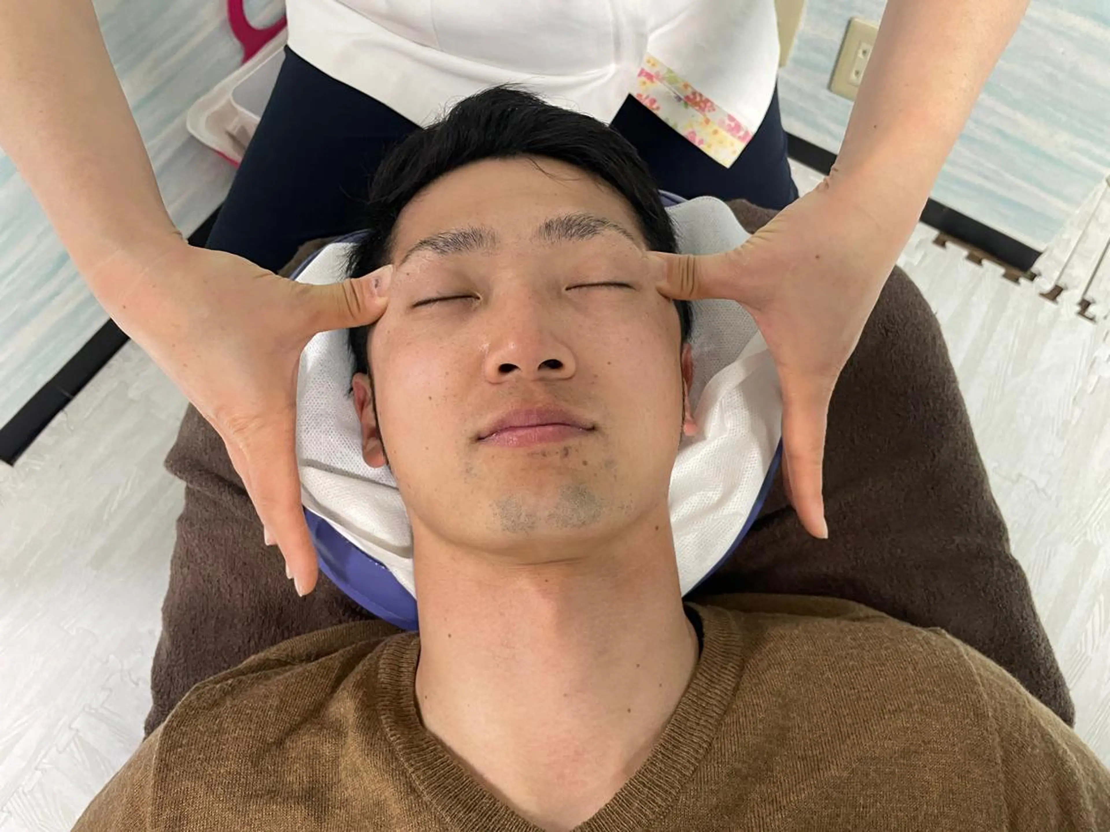 “メイクしたまま"即小顔【美针】mihari所属・小顔矯正マッサージ mihari　栄店のエステ・リラクイメージ