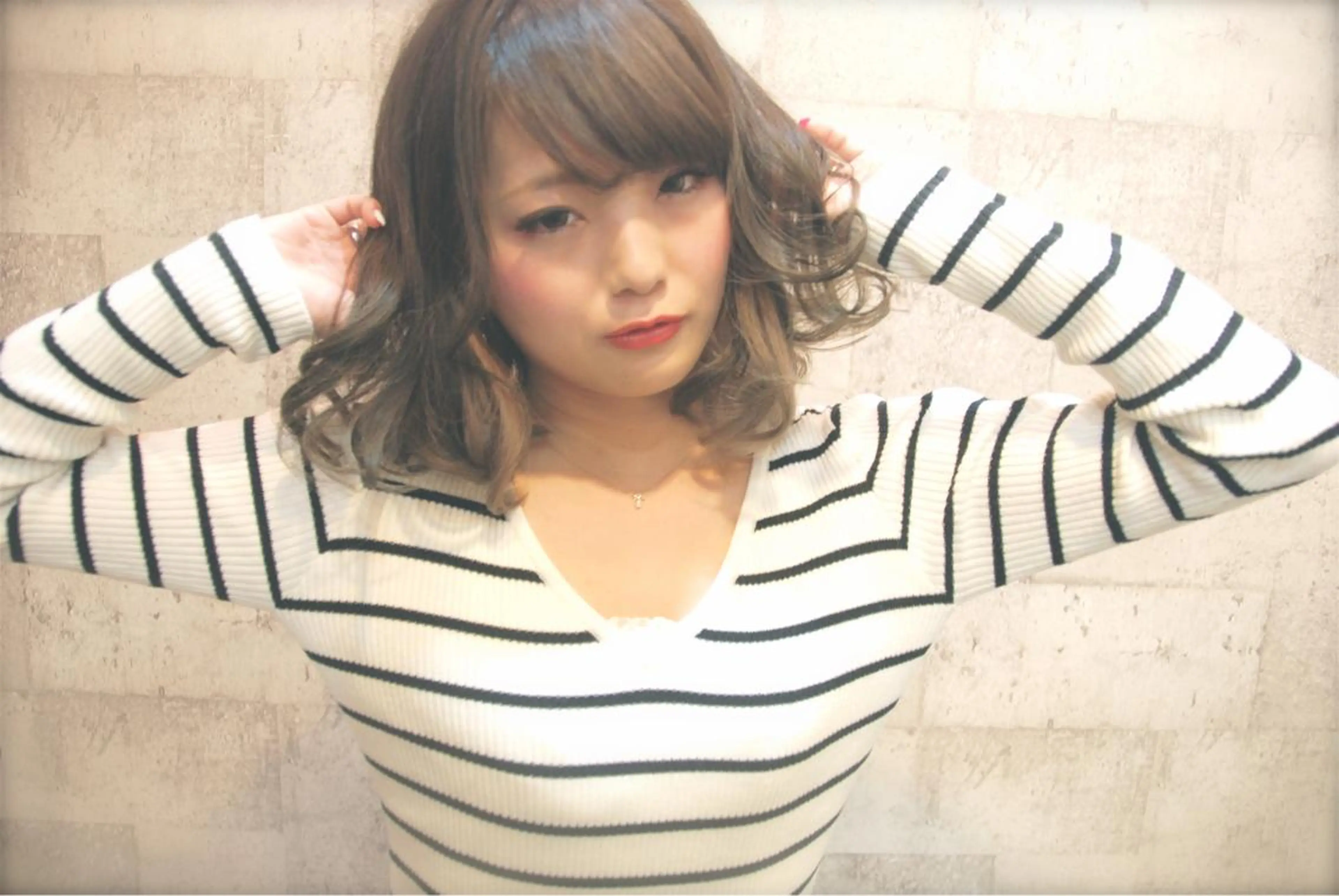 ミディアム カラー インナーカラー インナーカラー/天神 ブリーチ/吉田のヘアスタイル