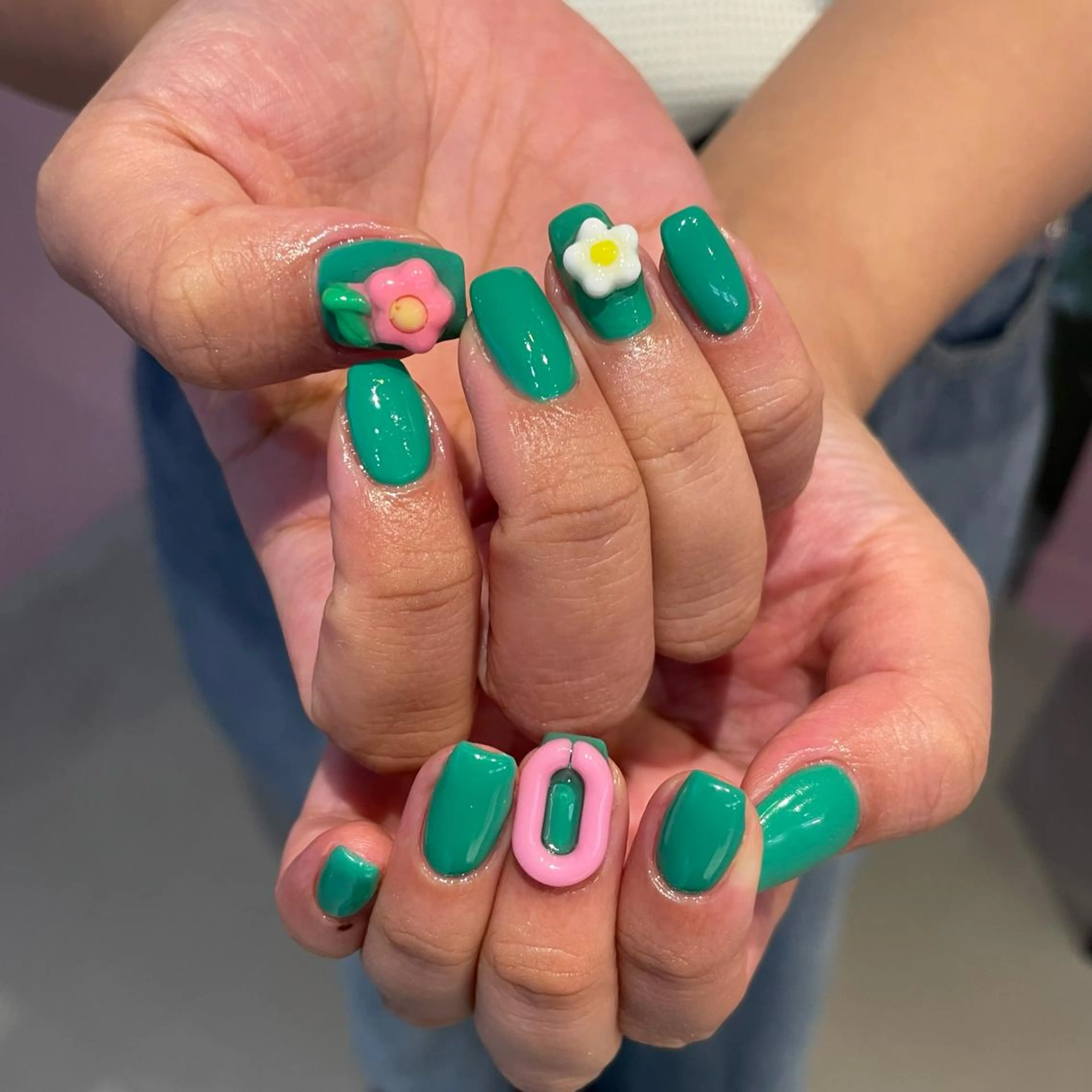 ネイル ハンドネイル ハンドケア RUKA 美容院×ネイリストのヘアスタイル