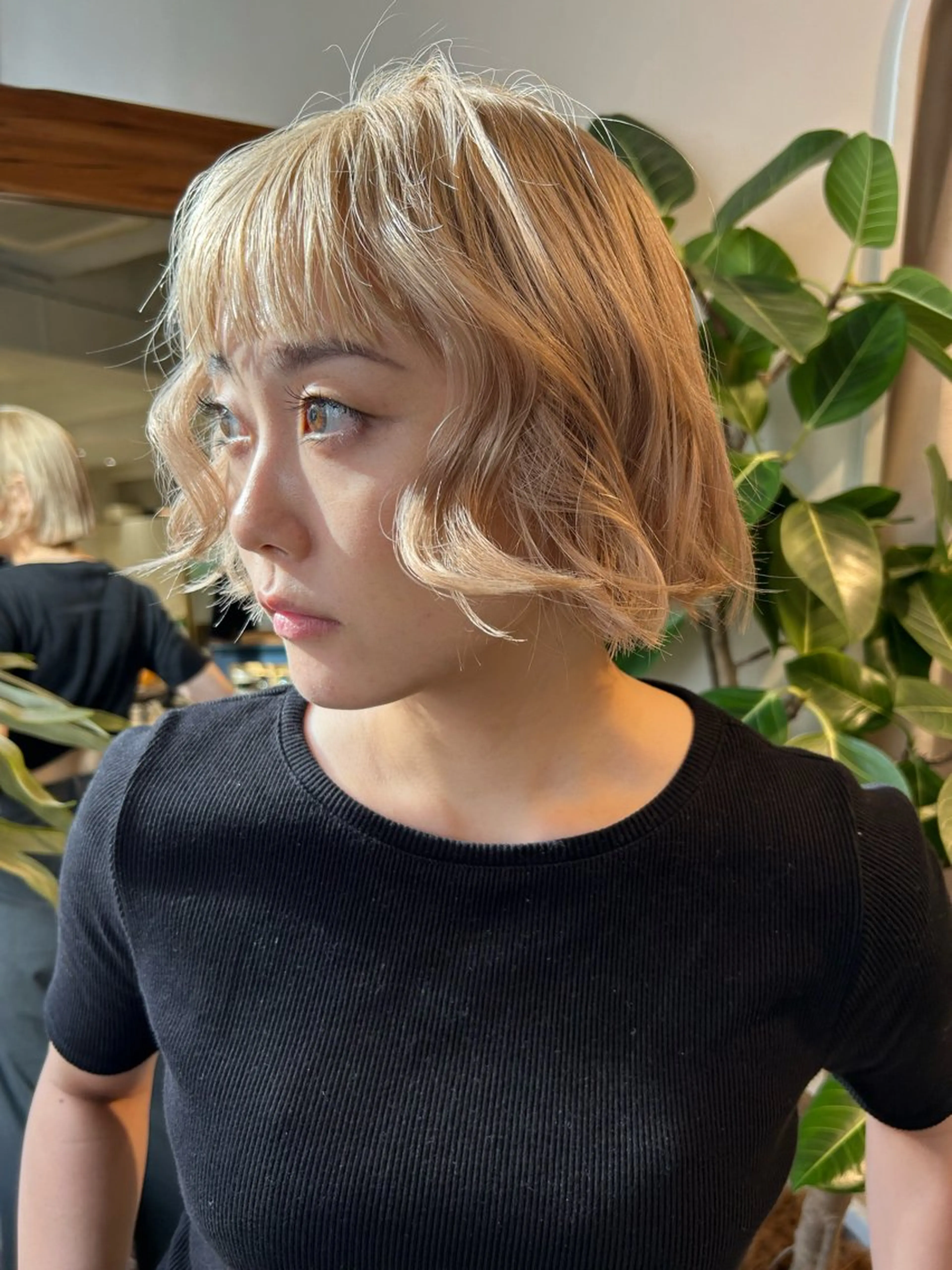 ミディアム カラー 薄暮 マツイ レンのヘアスタイル