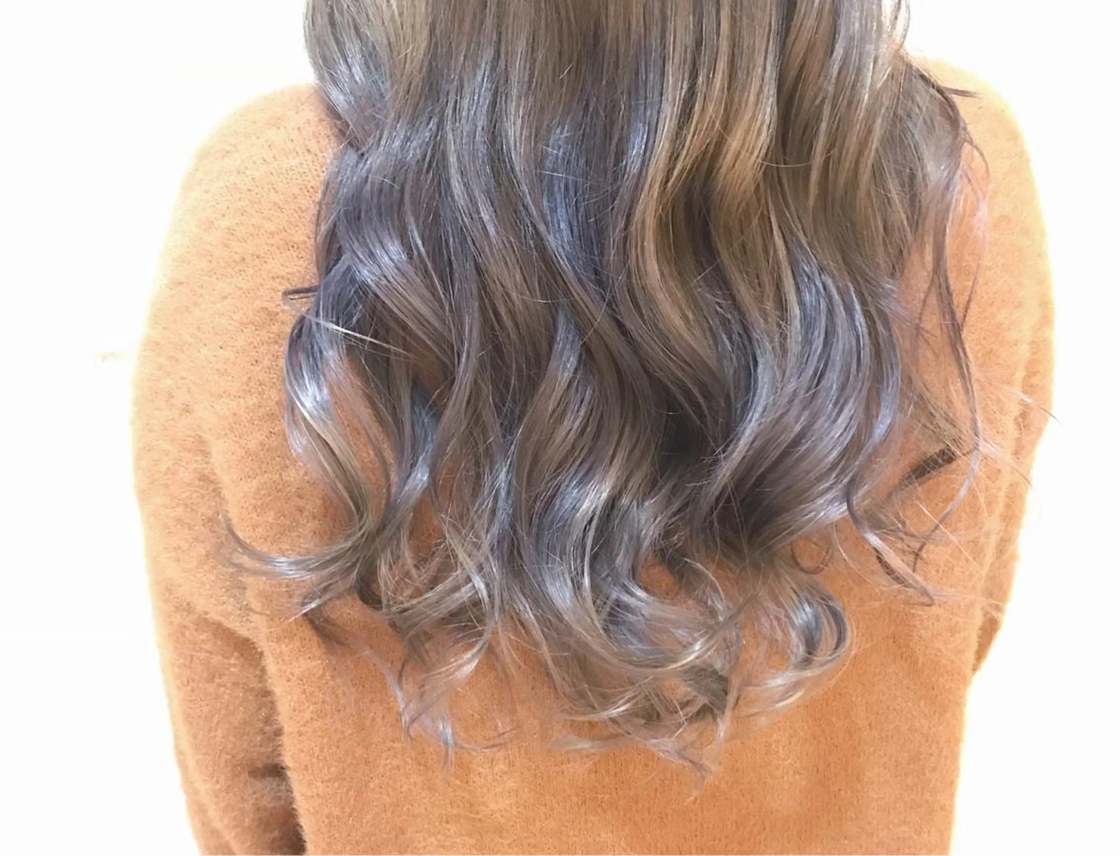 セミロング カラー ヘアアレンジ 【体験】韓国 メイク&ヘア天神のヘアスタイル