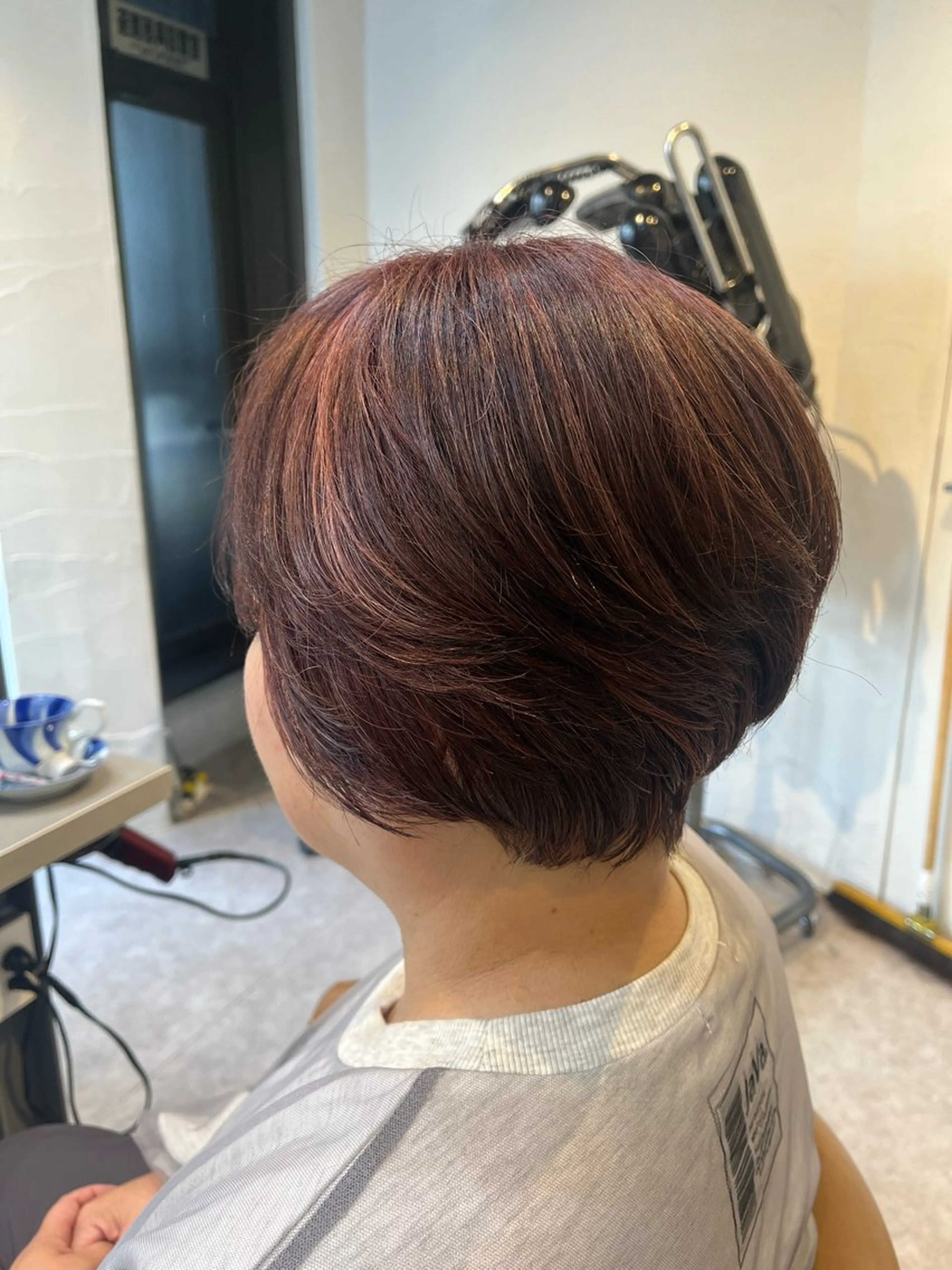 ショート カラー ブラウンカラー レッドカラー レッドブラウン カット ヘアカラー うしだ かおるのヘアスタイル