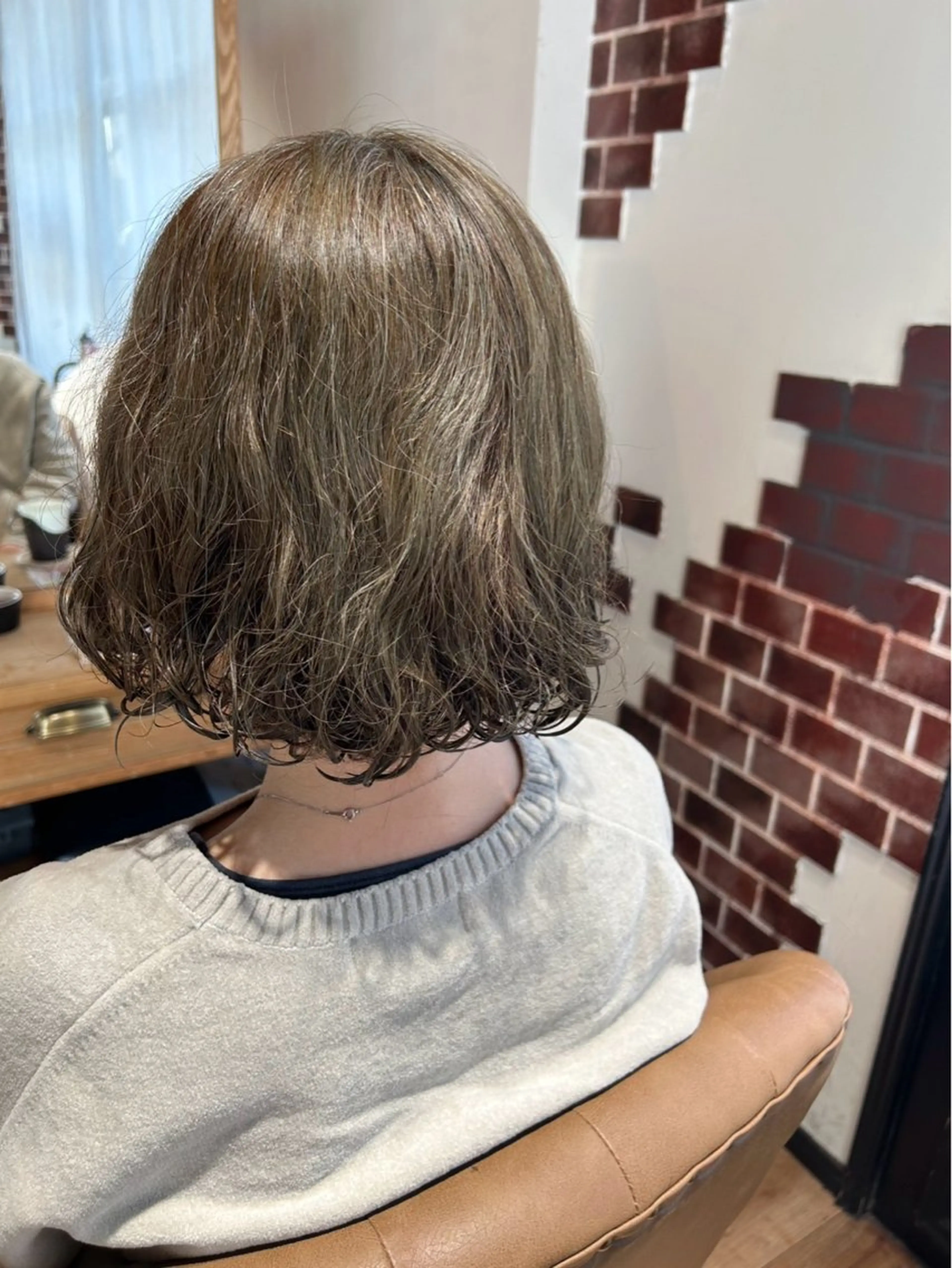 ショート ヘアカラー 高口 小春のヘアスタイル