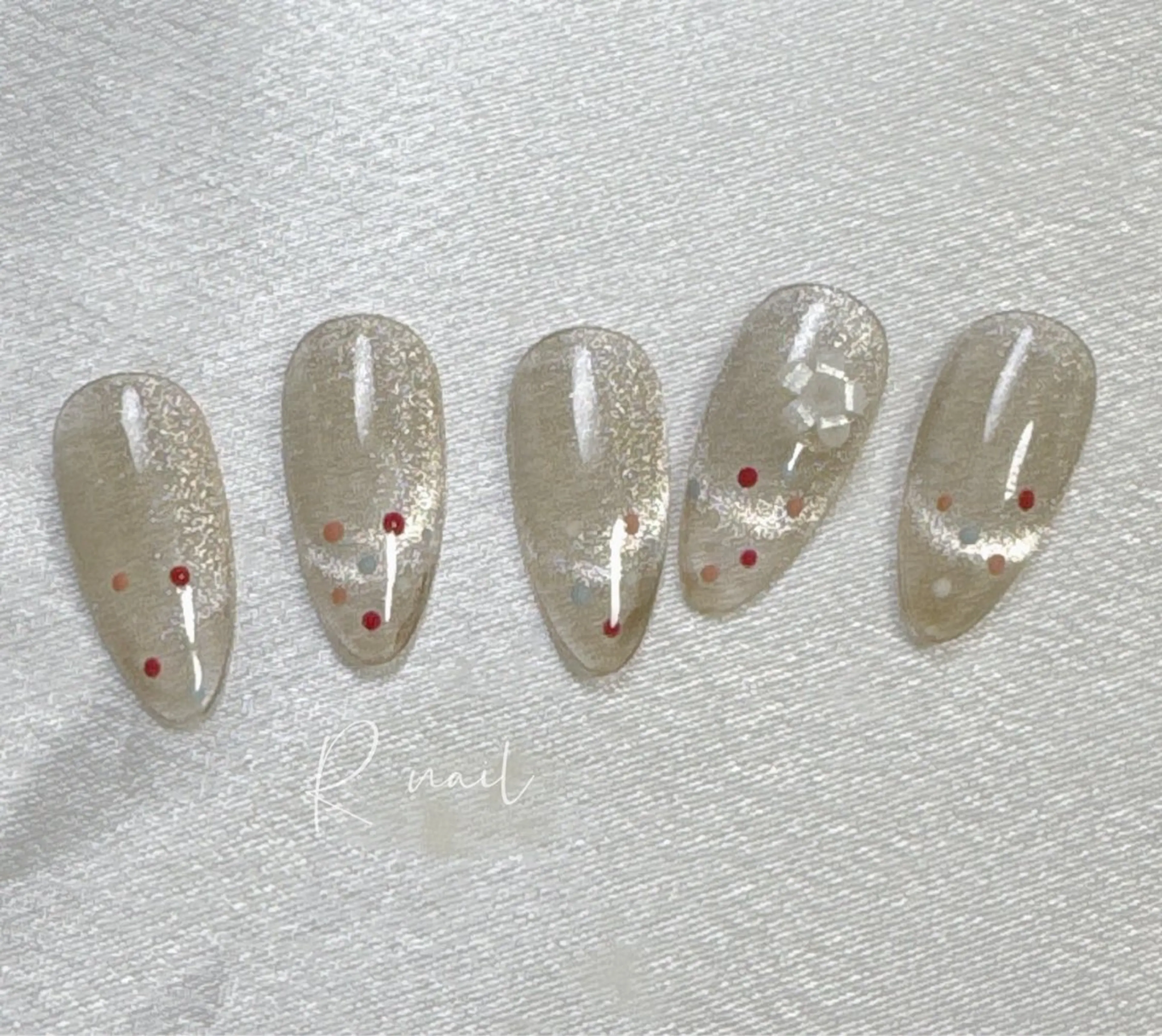 ネイル ハンドネイル 太田 汐音のネイルデザイン