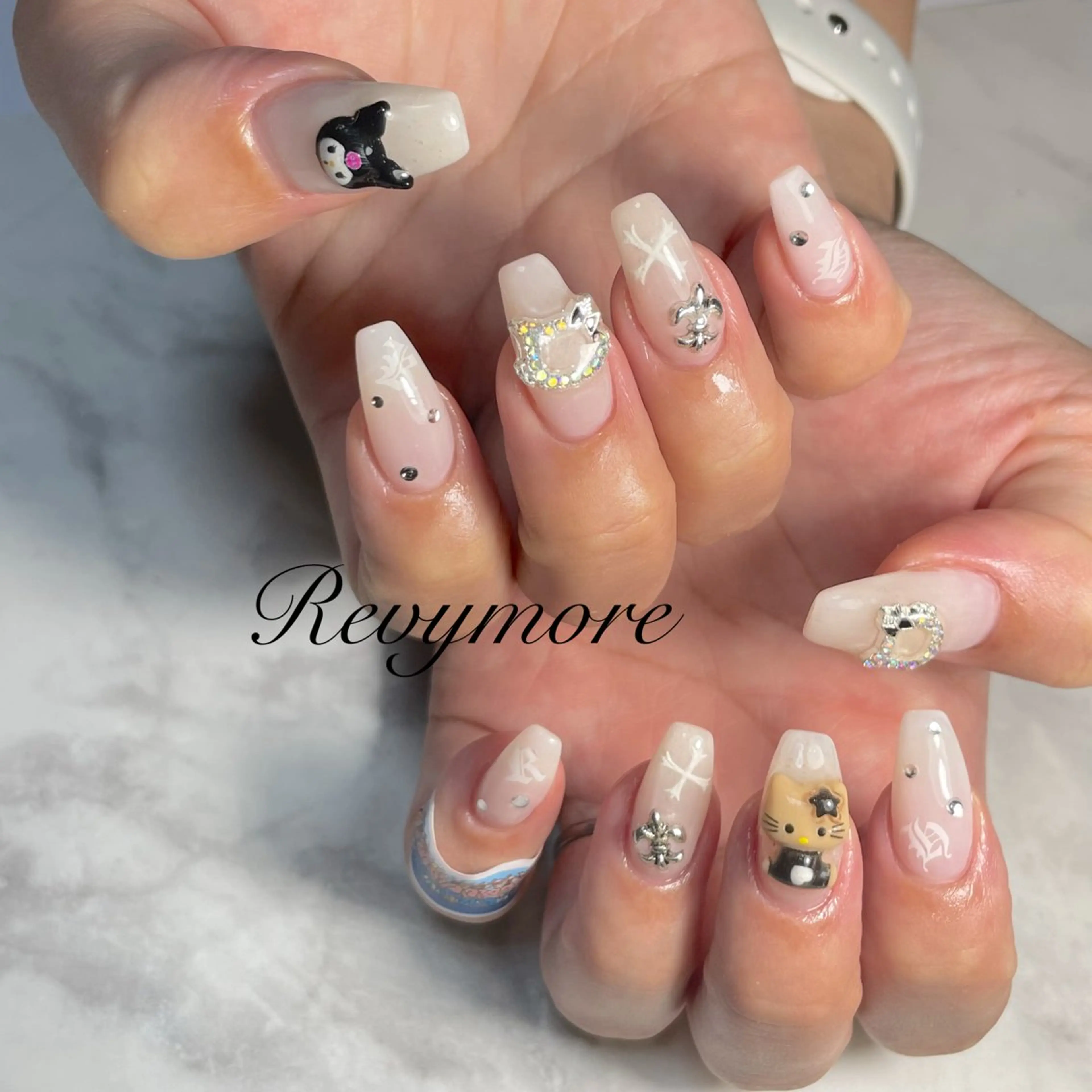ネイル ジェルネイル 韓国ネイル ニュアンスネイル オフィスネイル シンプルネイル nail salon Revymoreのネイルデザイン
