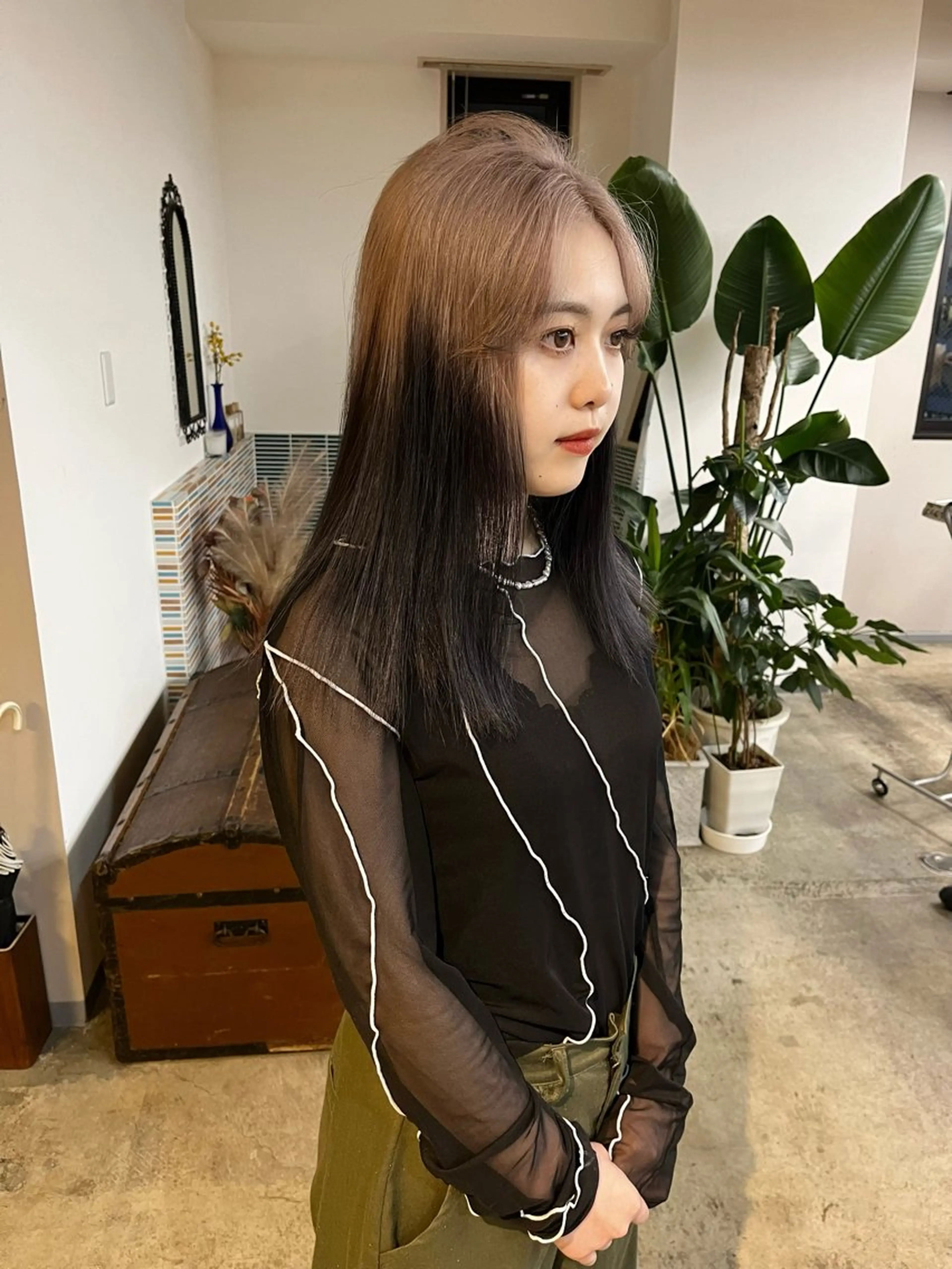 セミロング カラー ブリーチ カット ヘアカラー トリートメント 🩷ハイトーン透明感 レイヤー🩷ユリカのヘアスタイル