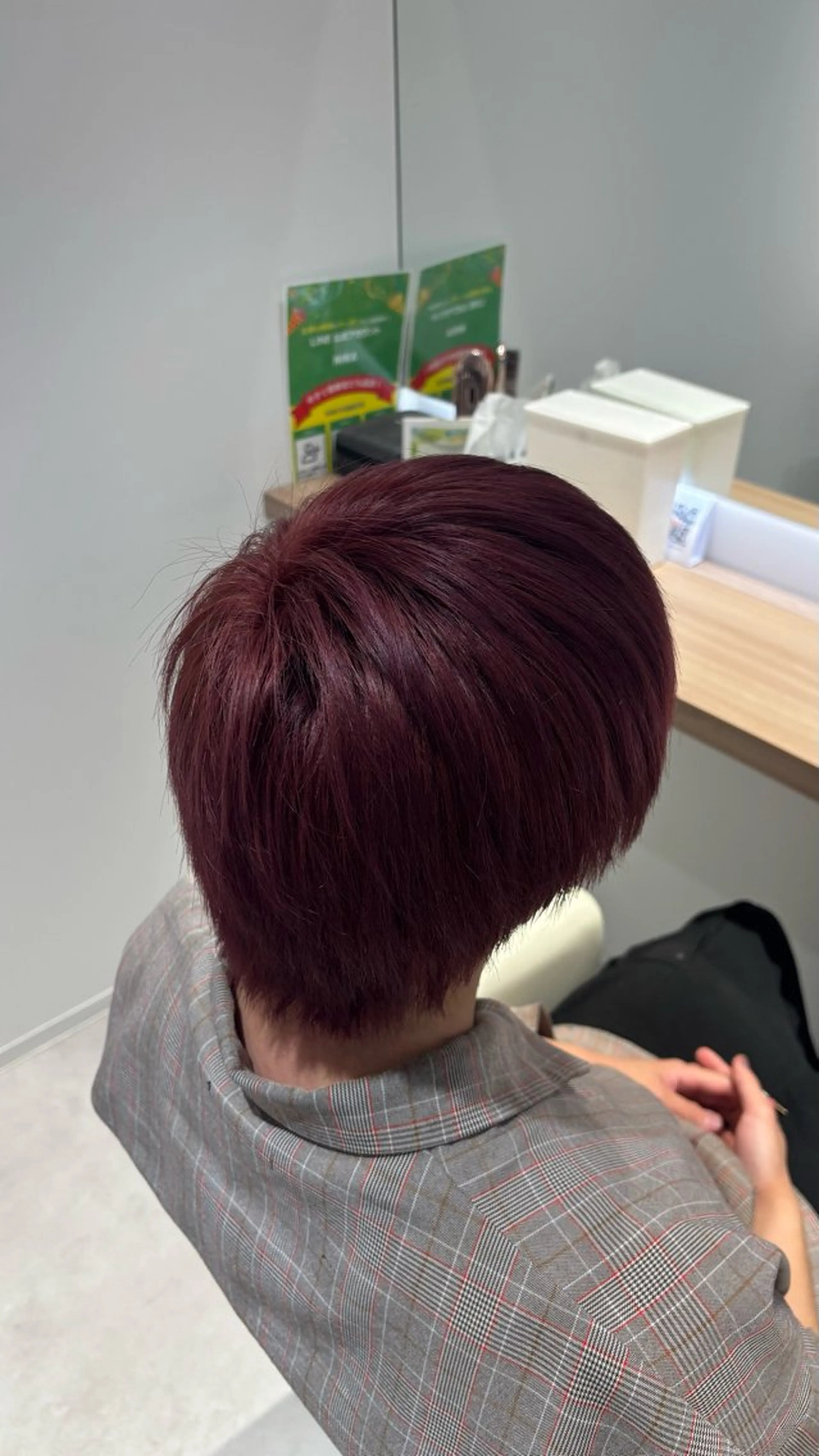 カラー 米倉 陽菜のヘアスタイル