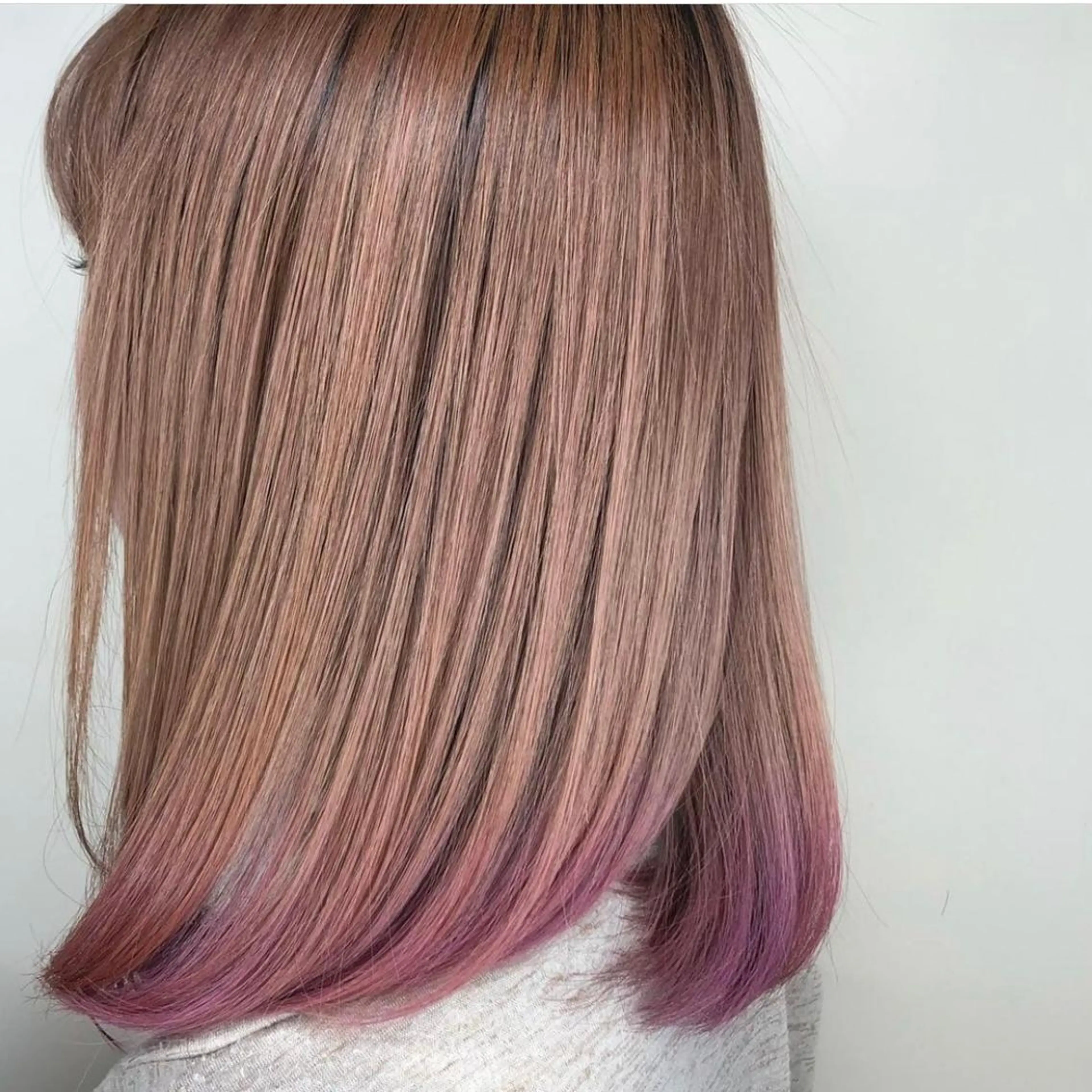 セミロング カラー ブリーチ トリートメント 新井 絵美の眉毛・アイブロウイメージ