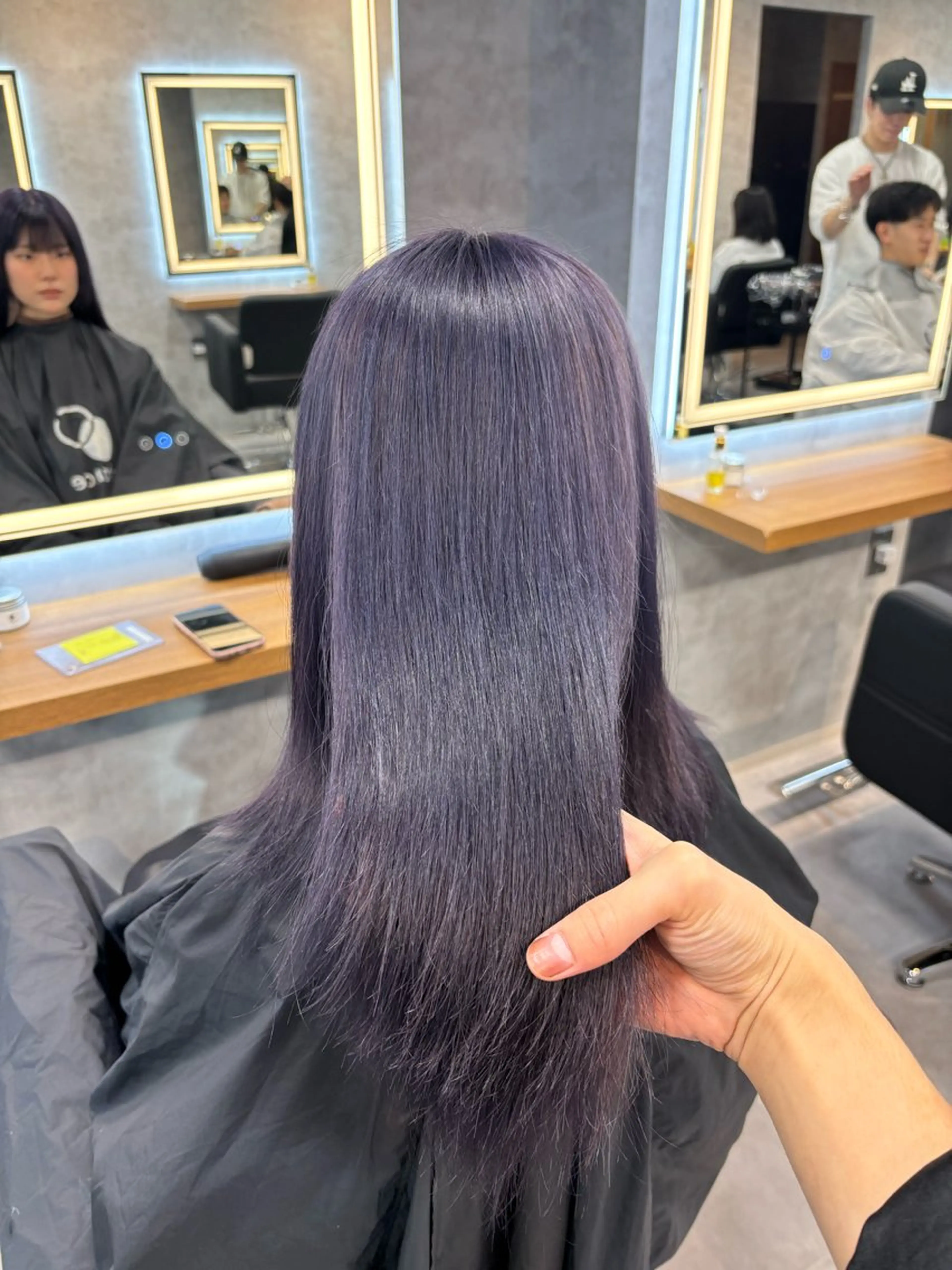 ロング カラー パーマ ヘアアレンジ 透明感ブリーチカラー 🌈TOMOHIROのヘアスタイル