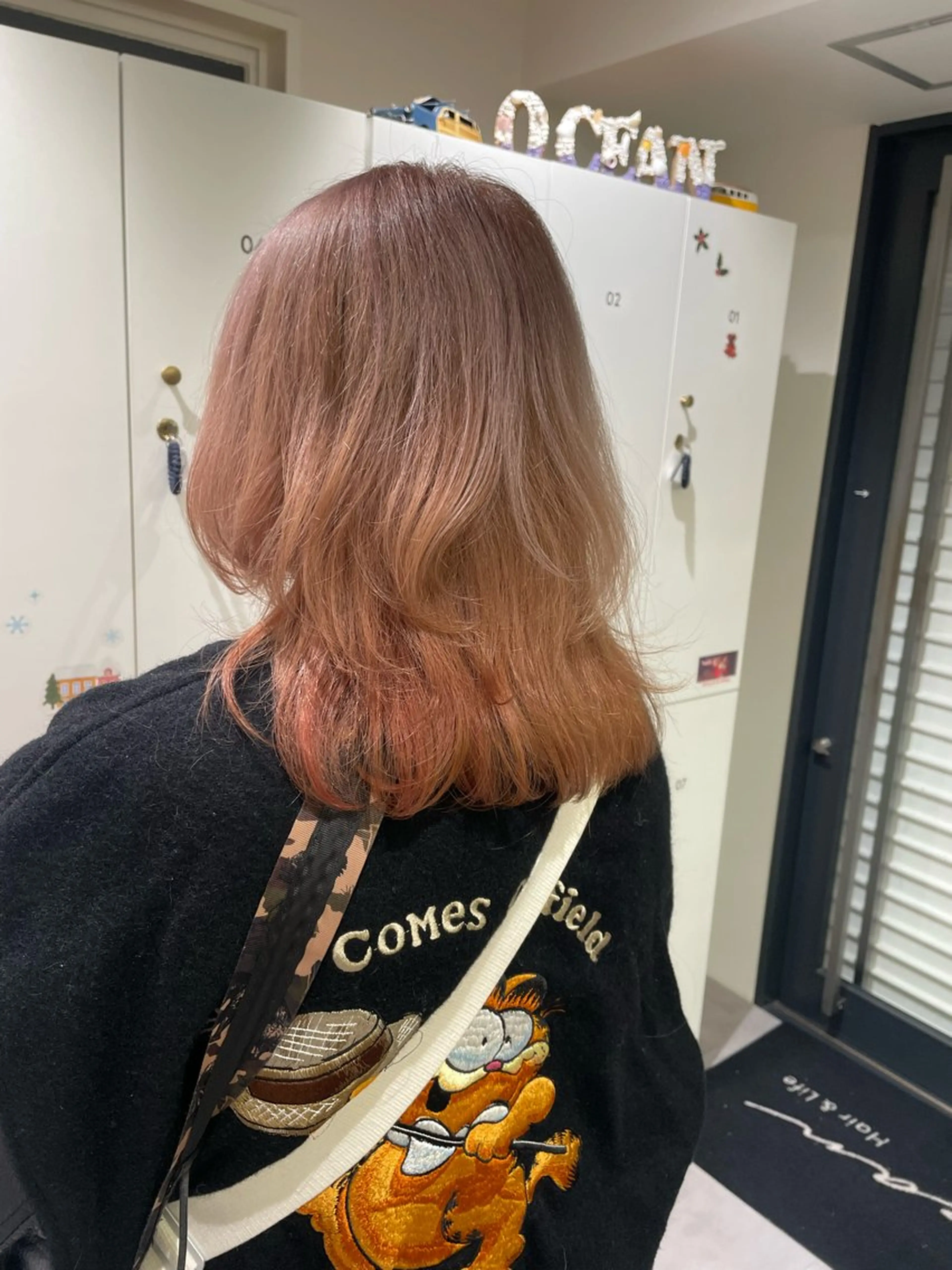 セミロング カラー ベージュカラー ピンクカラー ピンクベージュ ヘアカラー トリートメント 暖色カラー/レイヤー スタイル みはる🌙のヘアスタイル