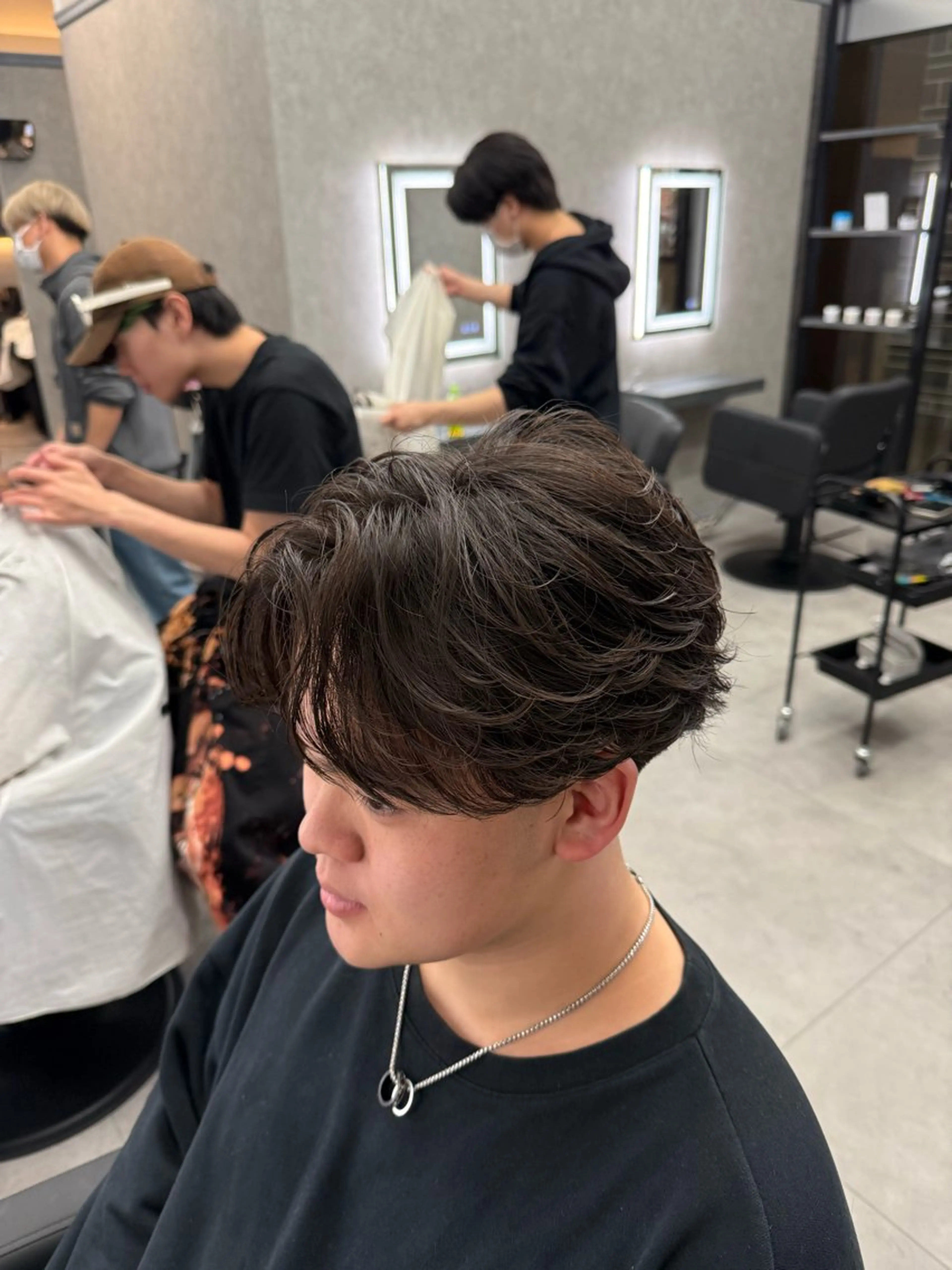 ショート カラー パーマ メンズ フェザーパーマ メンズパーマ カット パーマ メンズ特化 👑YUTAのヘアスタイル