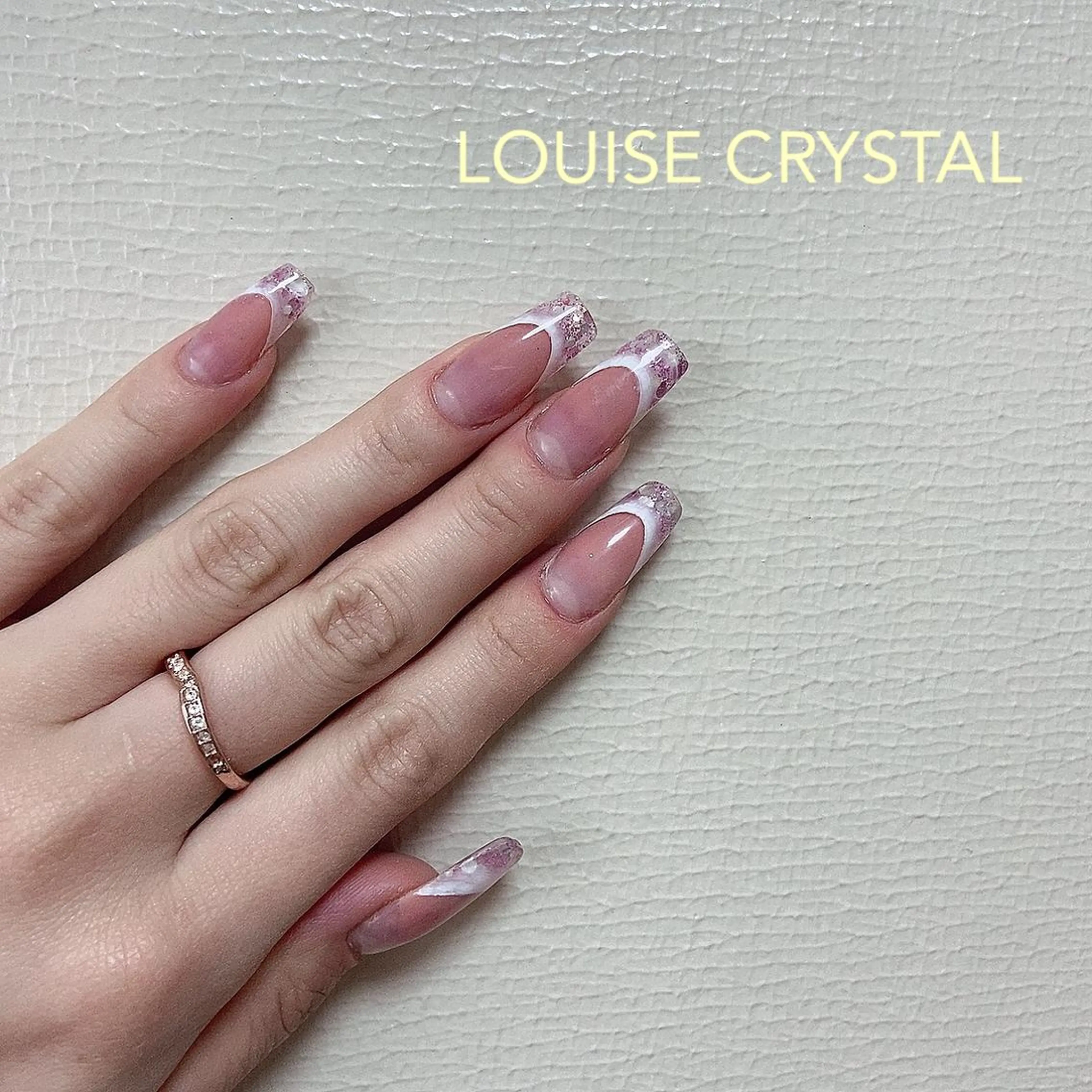 ネイル フレンチネイル ラメ(グリッター) LOUISE CRYSTALのネイルデザイン