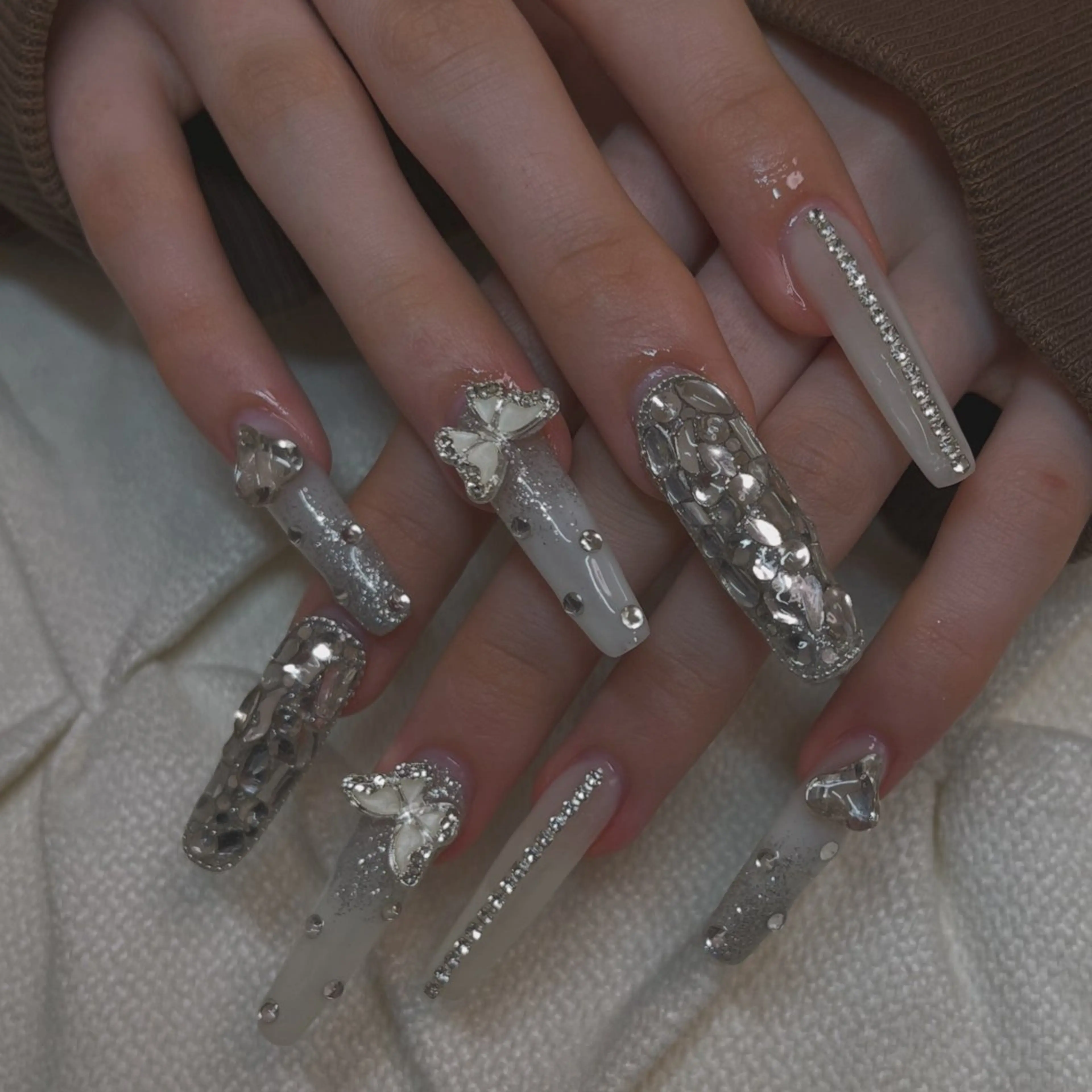 ネイル nail.salon .Reversalのネイルデザイン