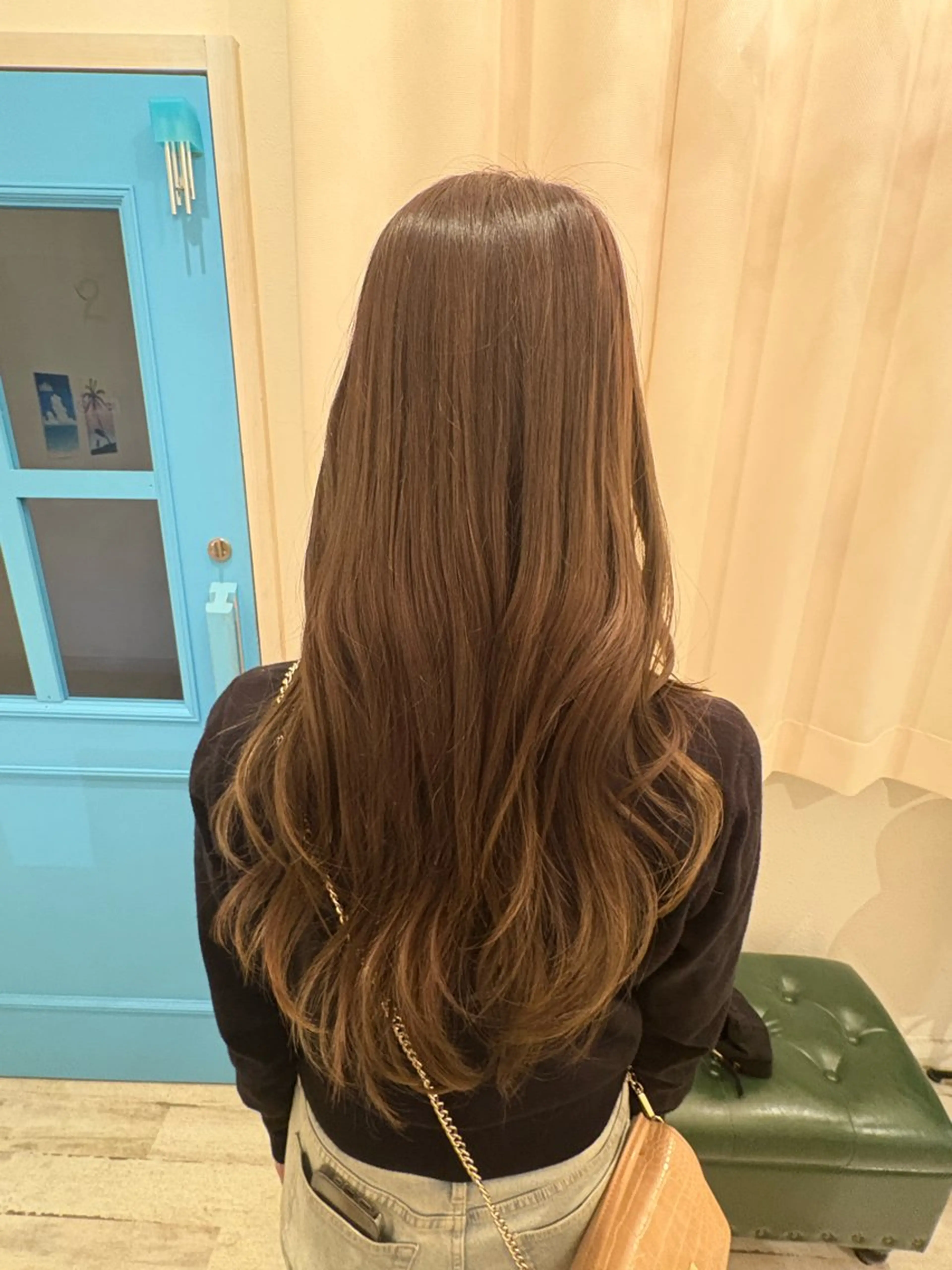 ロング カラー オリーブカラー 韓国風ヘア カット ヘアカラー トリートメント レイヤー/透明感 HIRARIのヘアスタイル