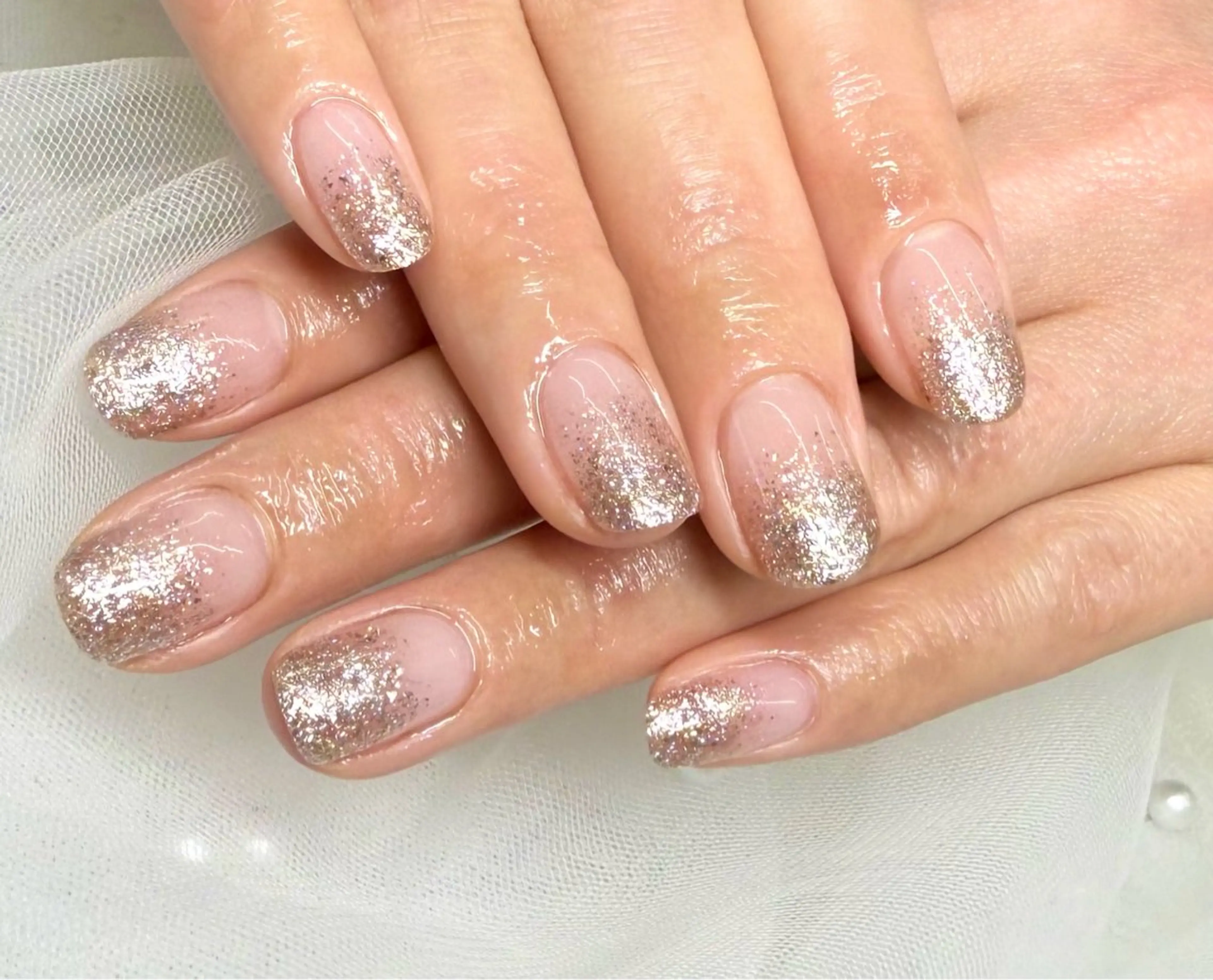 ネイル グラデーション ラメ(グリッター) ラメグラデーション salone Regina 【サローネ　レジーナ】所属・Regina Marinaのネイルデザイン