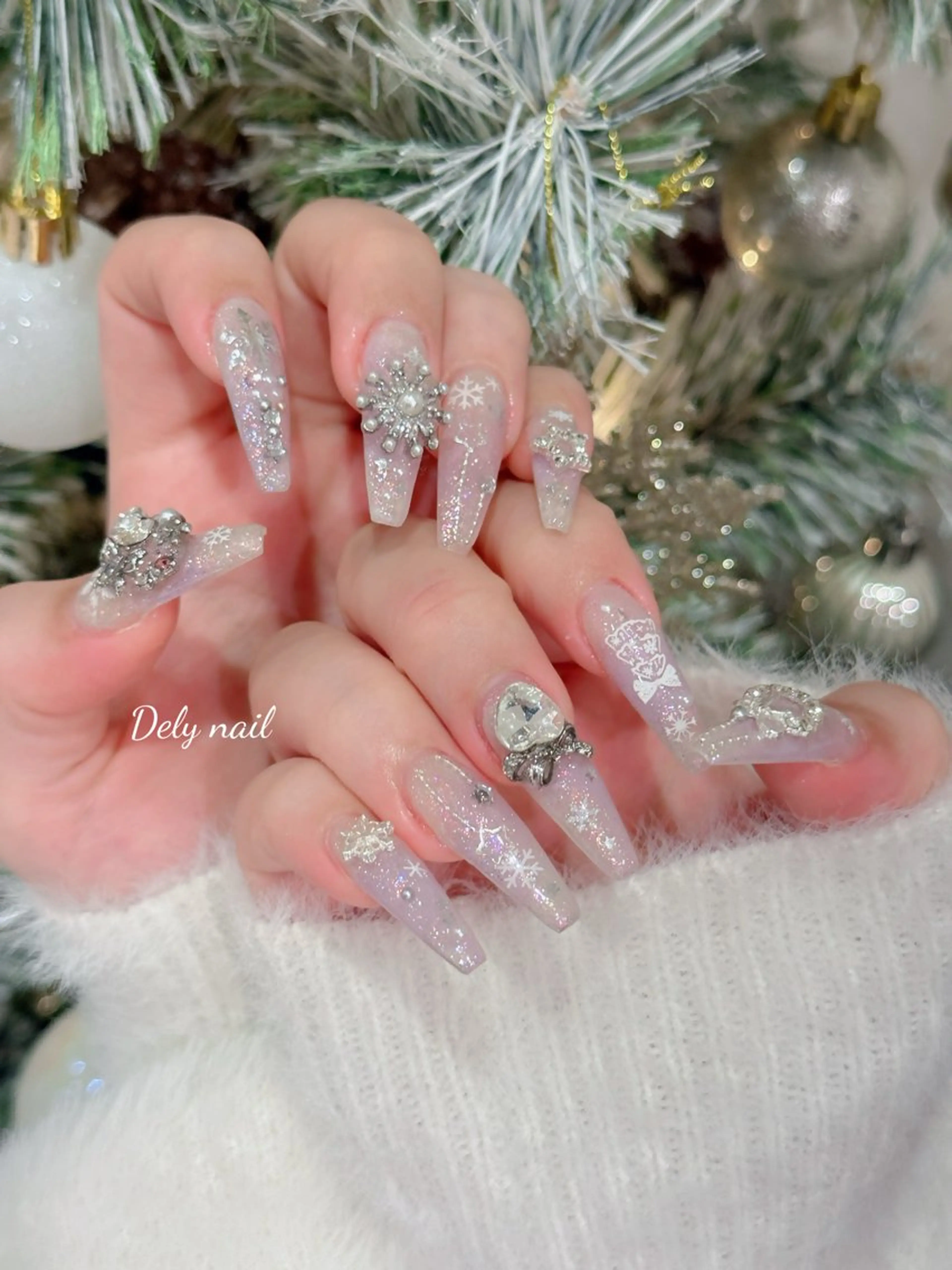 ネイル 冬ネイル クリスマス ハンドネイル Dely Nailのネイルデザイン