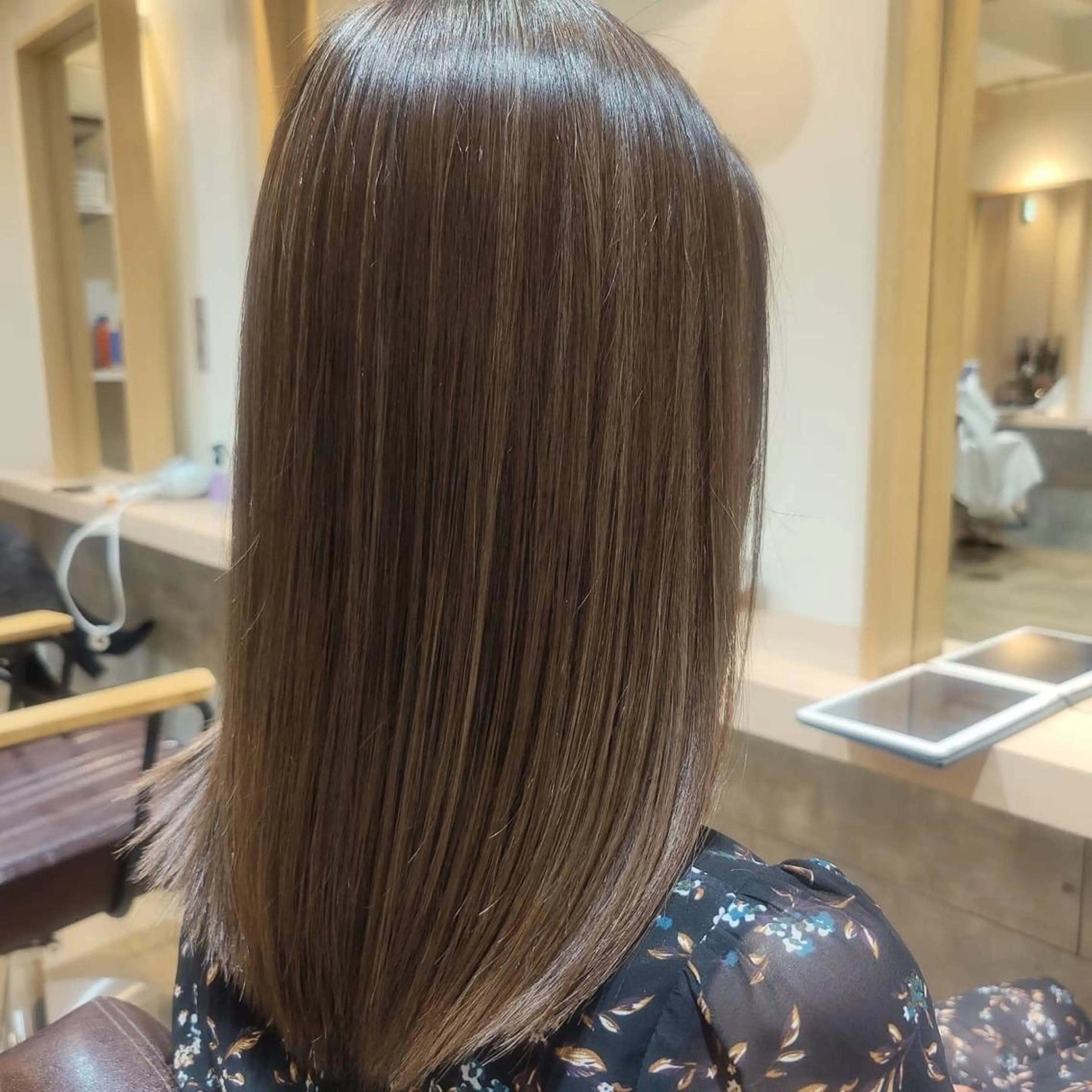 セミロング CIEL 野江店所属・暖色/レイヤーカット /シマダアミのヘアスタイル