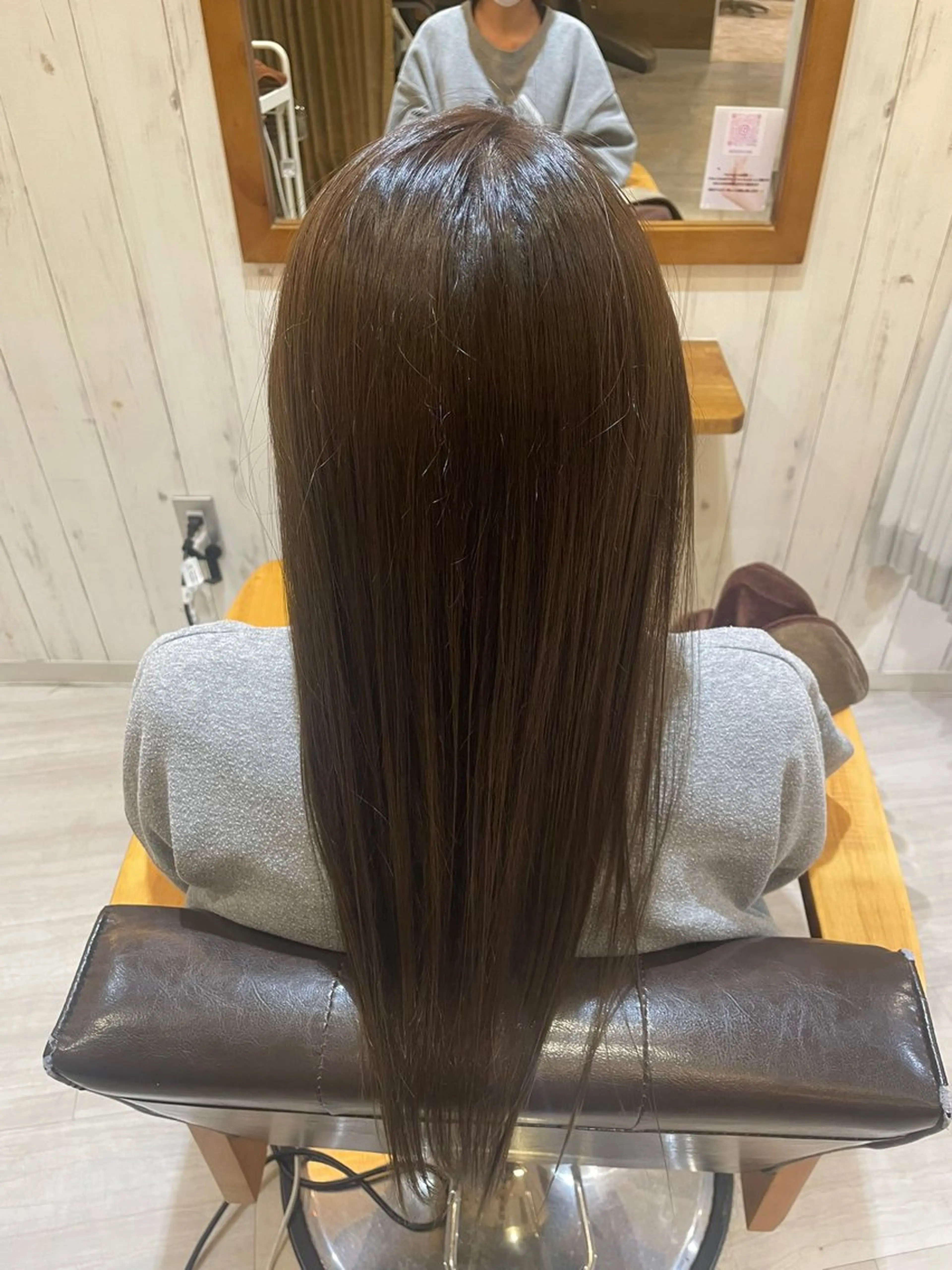 ロング 縮毛矯正 CHA-CHA MODELのヘアスタイル