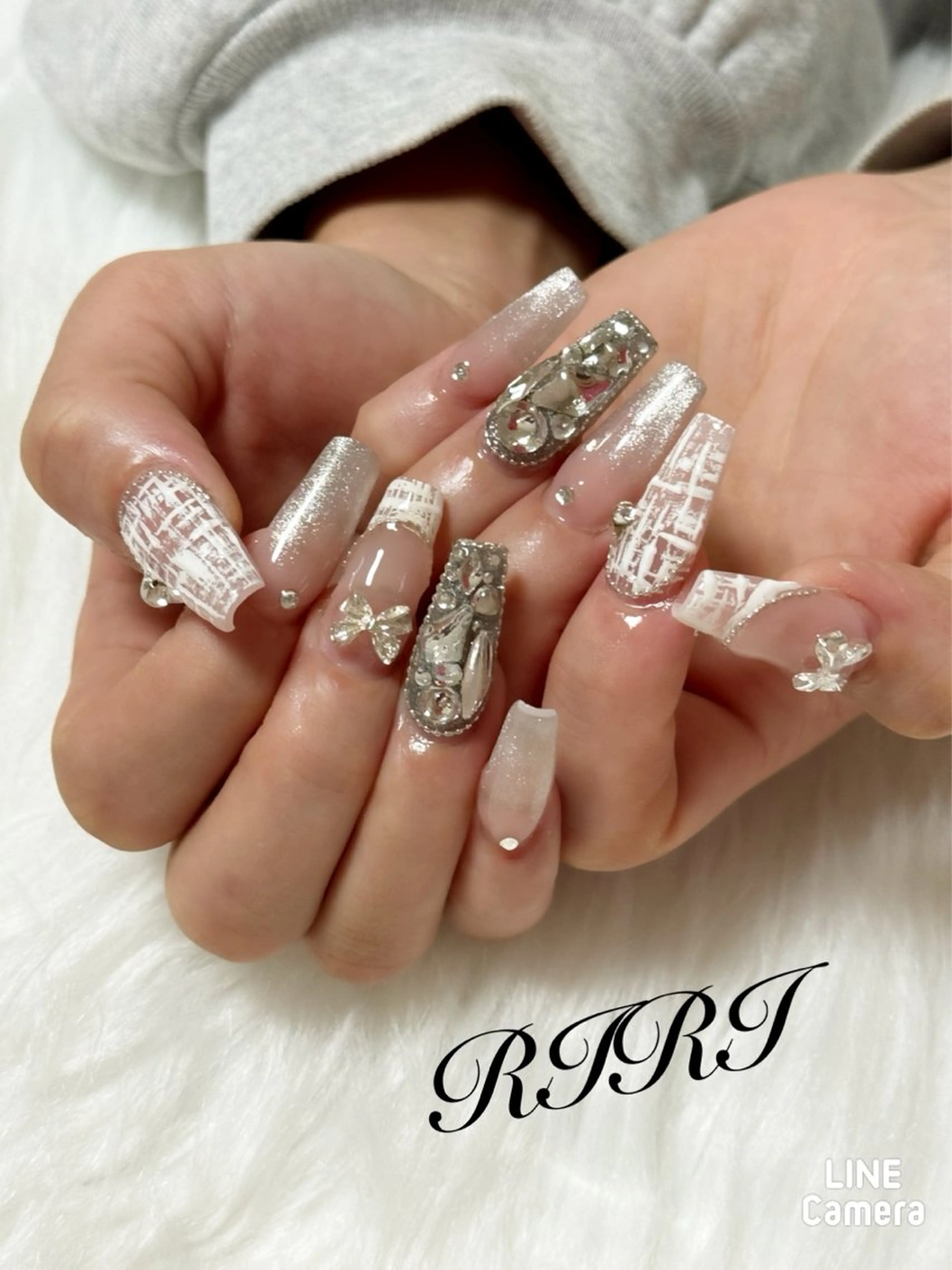 ネイル ジェルネイル 韓国ネイル ロングネイル マグネットネイル リボン ハンドネイル riri オーナーのネイルデザイン