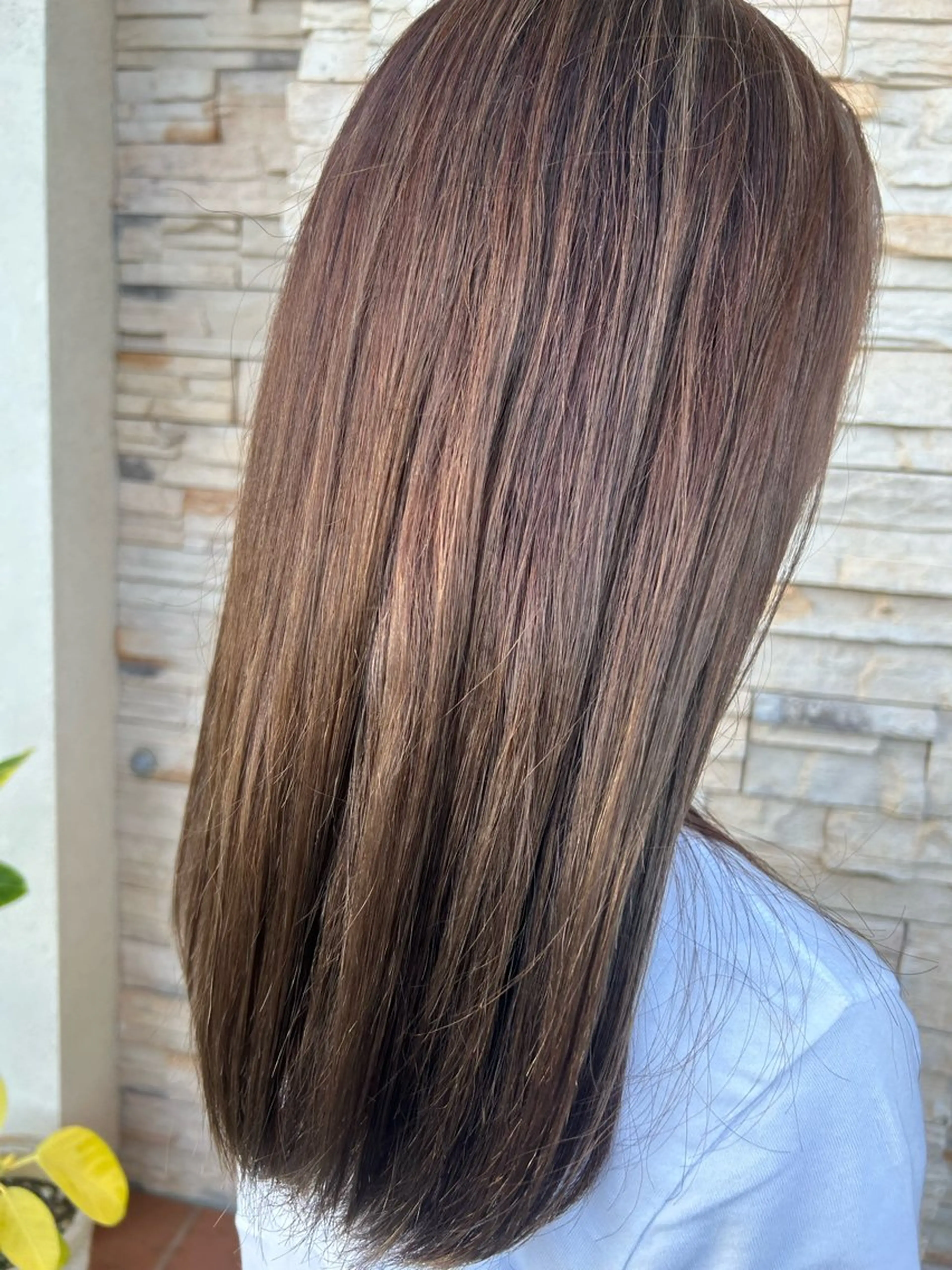 カラー TERUYA shionのヘアスタイル