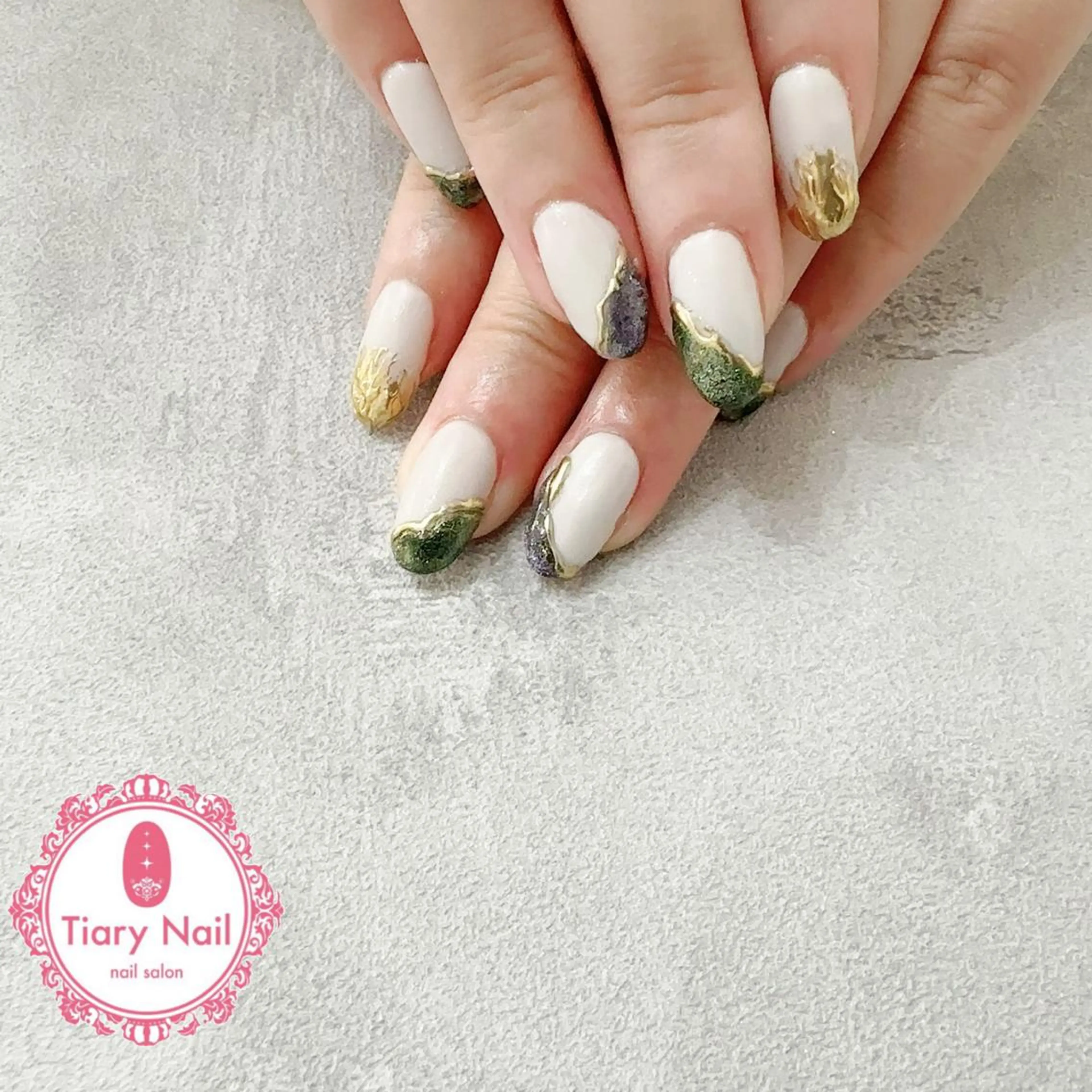 ネイル tiarynail K K🐼のネイルデザイン