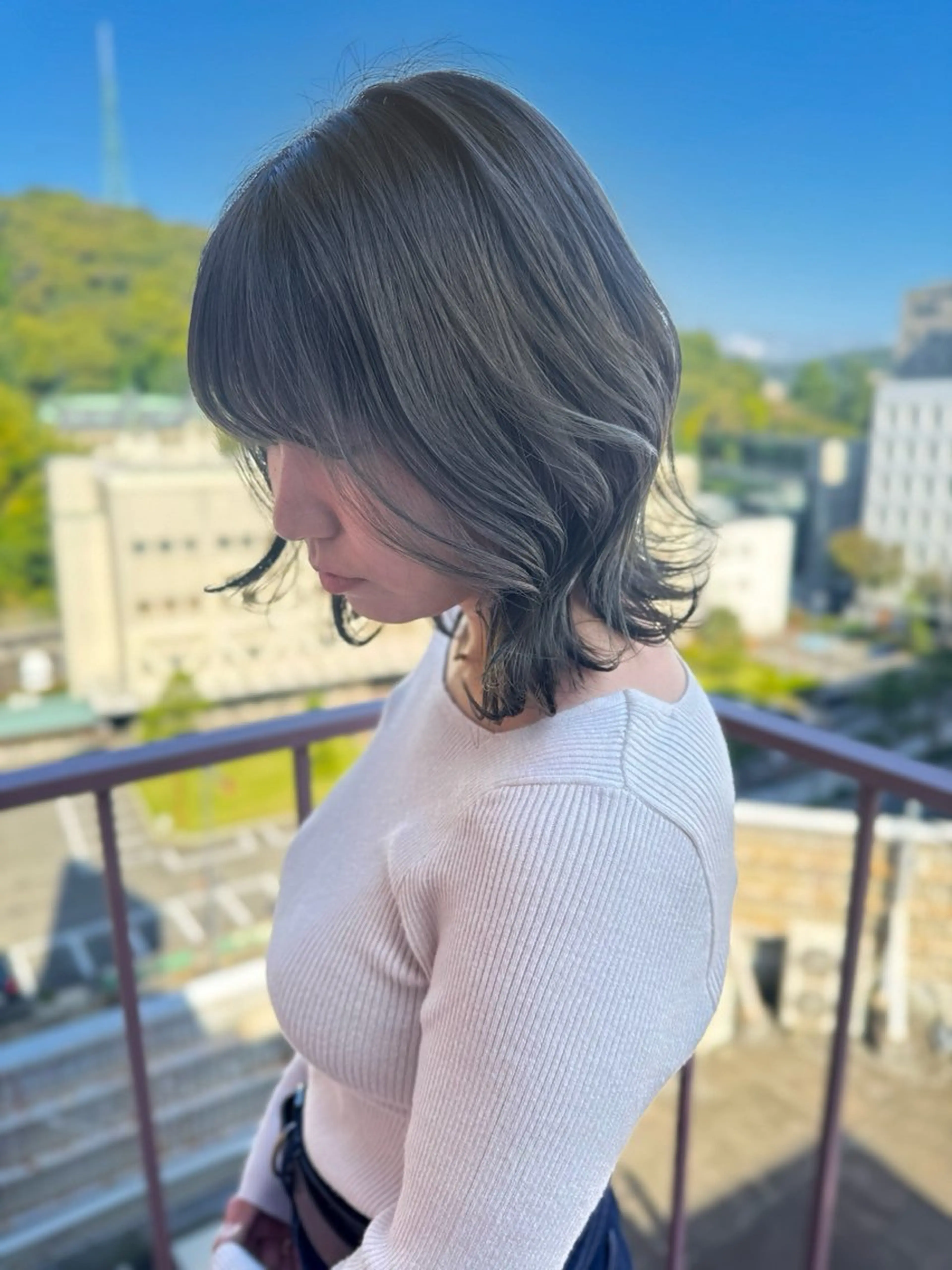 ミディアム カラー ベージュカラー オリーブベージュ カット ヘアカラー トリートメント Viage （ビアージュ）のヘアスタイル