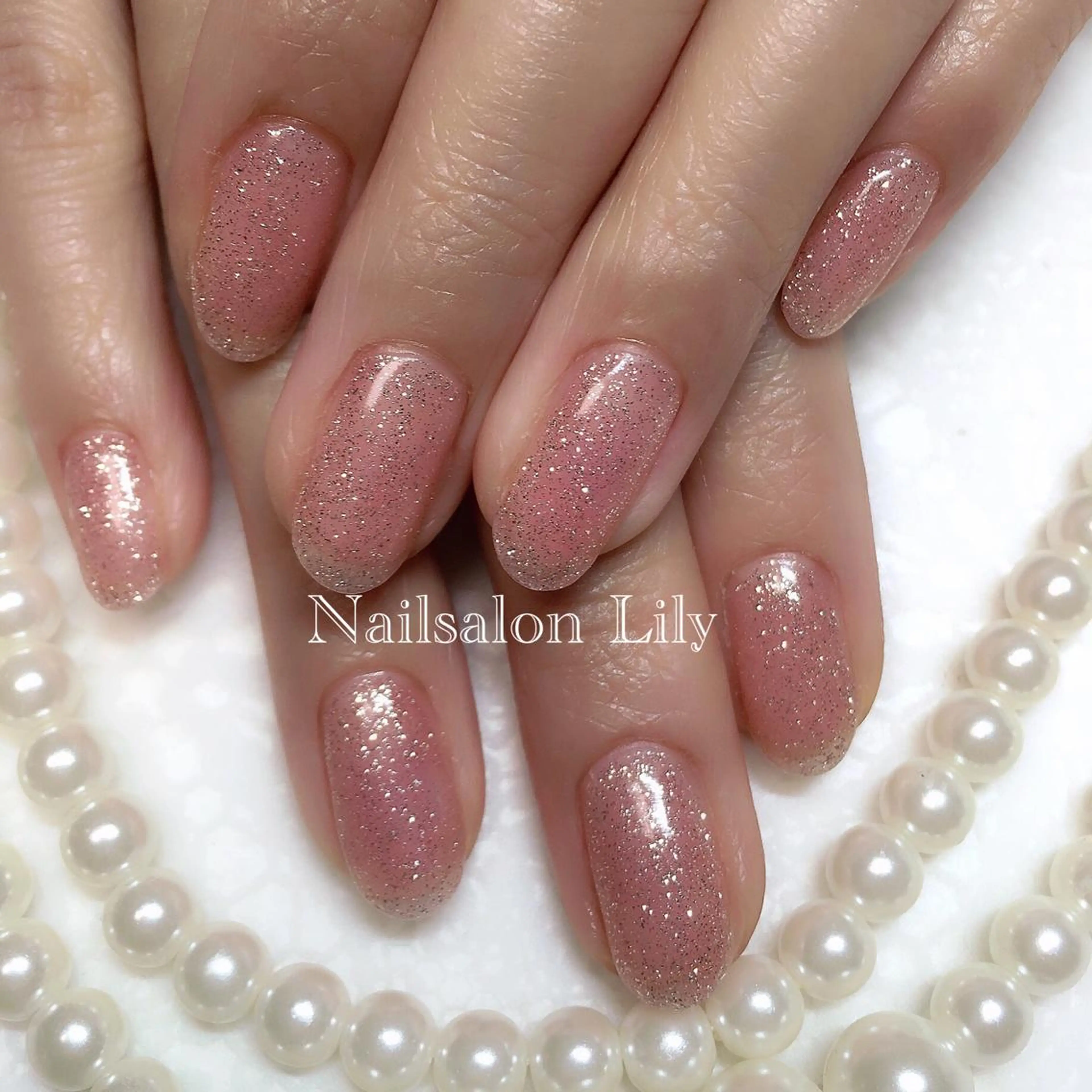 ネイル キラキラネイル ワンカラーネイル Lily*nail 🌻Mii🌻のネイルデザイン