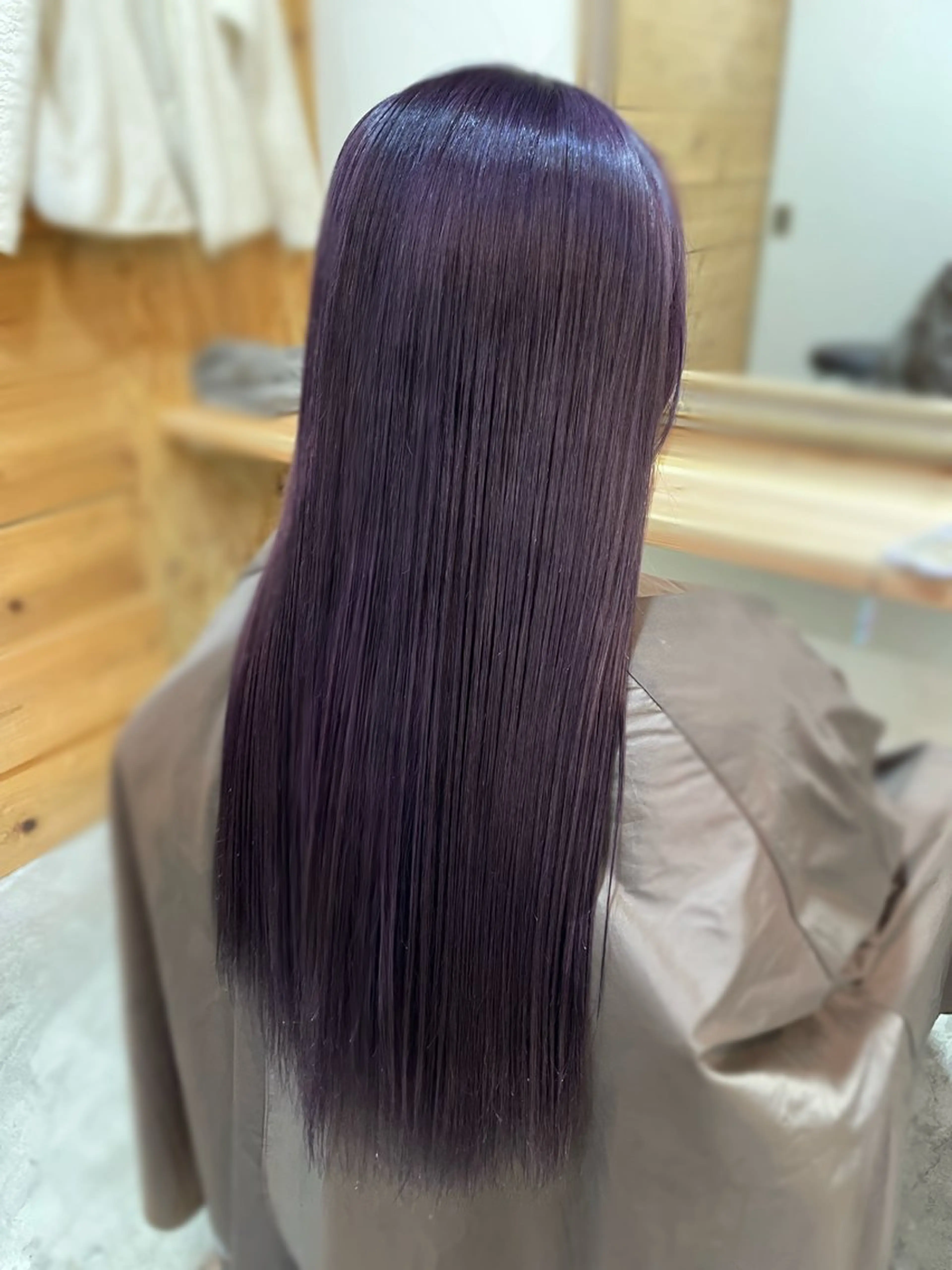 ロング カラー ブリーチ ラベンダーカラー カット ヘアカラー トリートメント 艶カラー｜透明感 カラー｜レイヤーのヘアスタイル