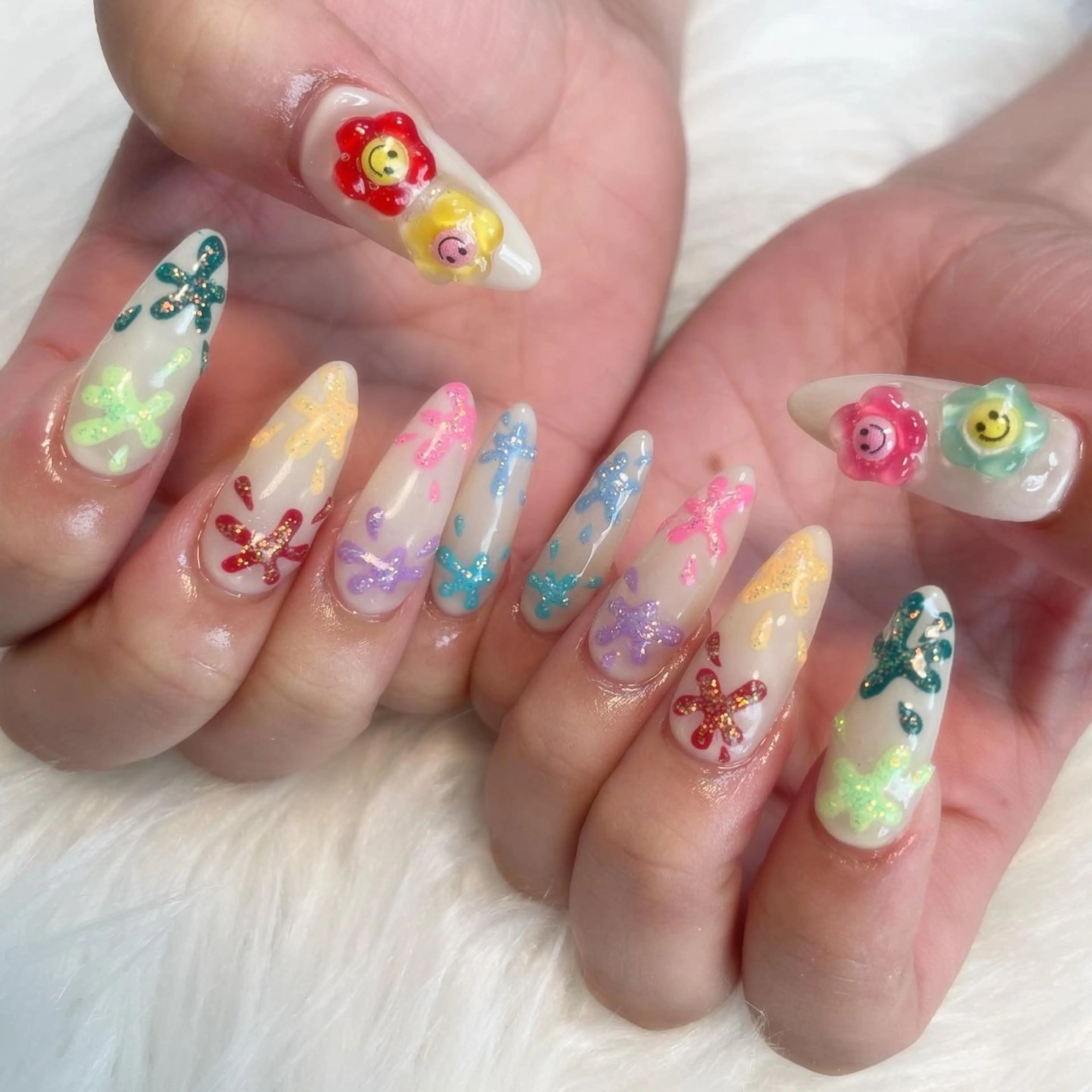 ネイル ハンドネイル ゴテゴテ💙ワンホン リオナのネイルデザイン