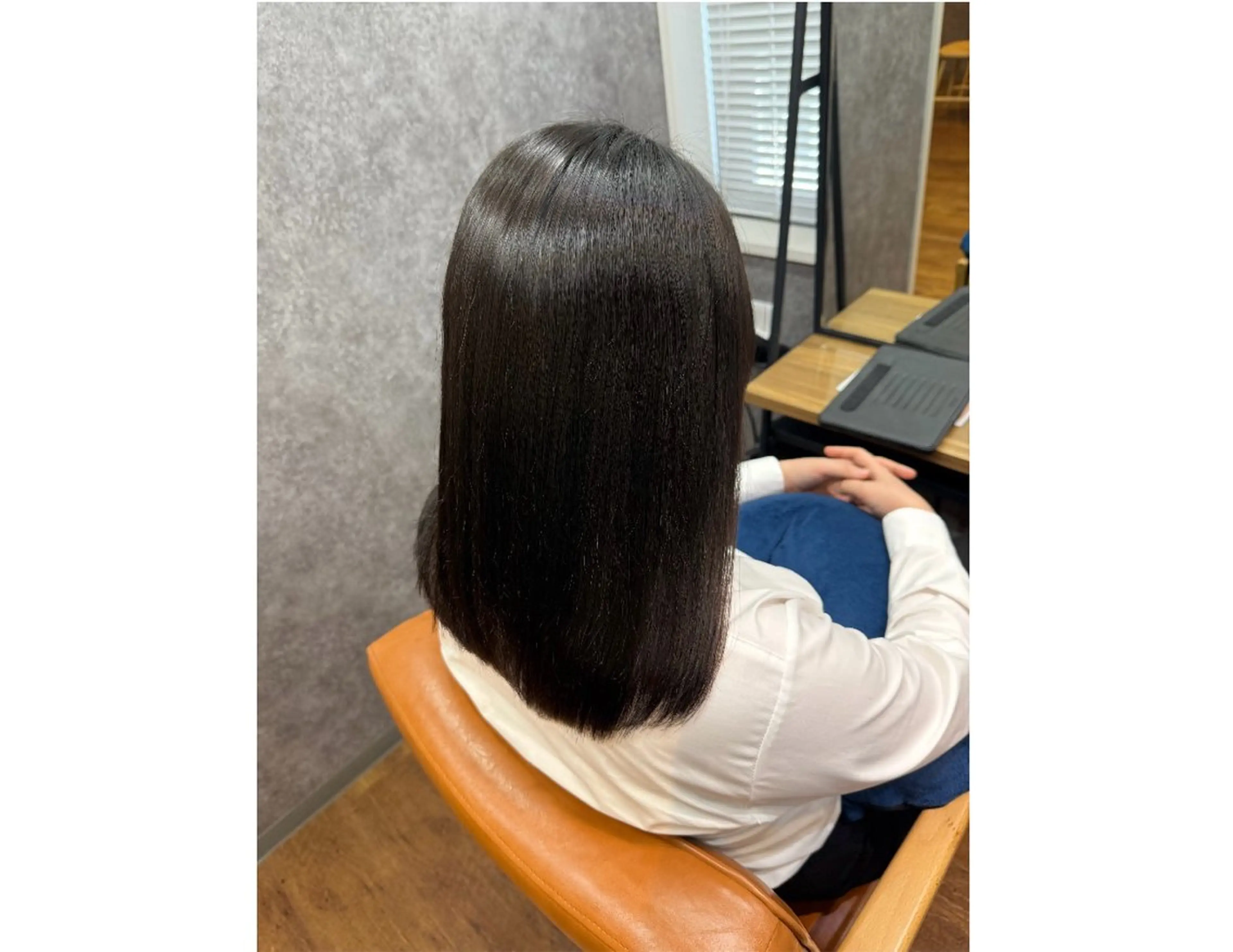 【お試しクーポン10代~30代限定】毛先整えカット+縮毛矯正の写真