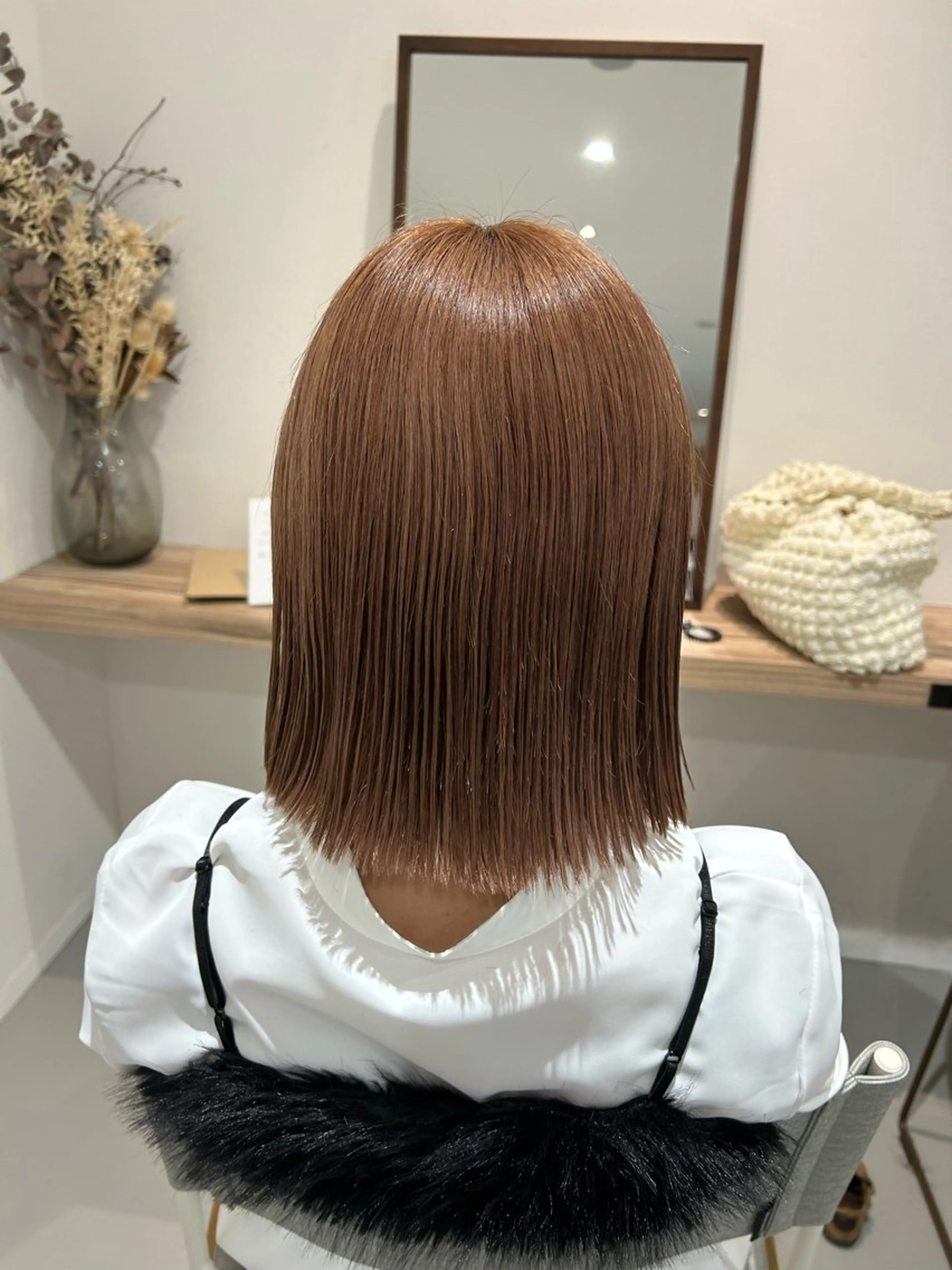 ミディアム カラー ベージュカラー ブリーチ ミルクティーベージュ 透明感カラー🥣 yukihoのヘアスタイル