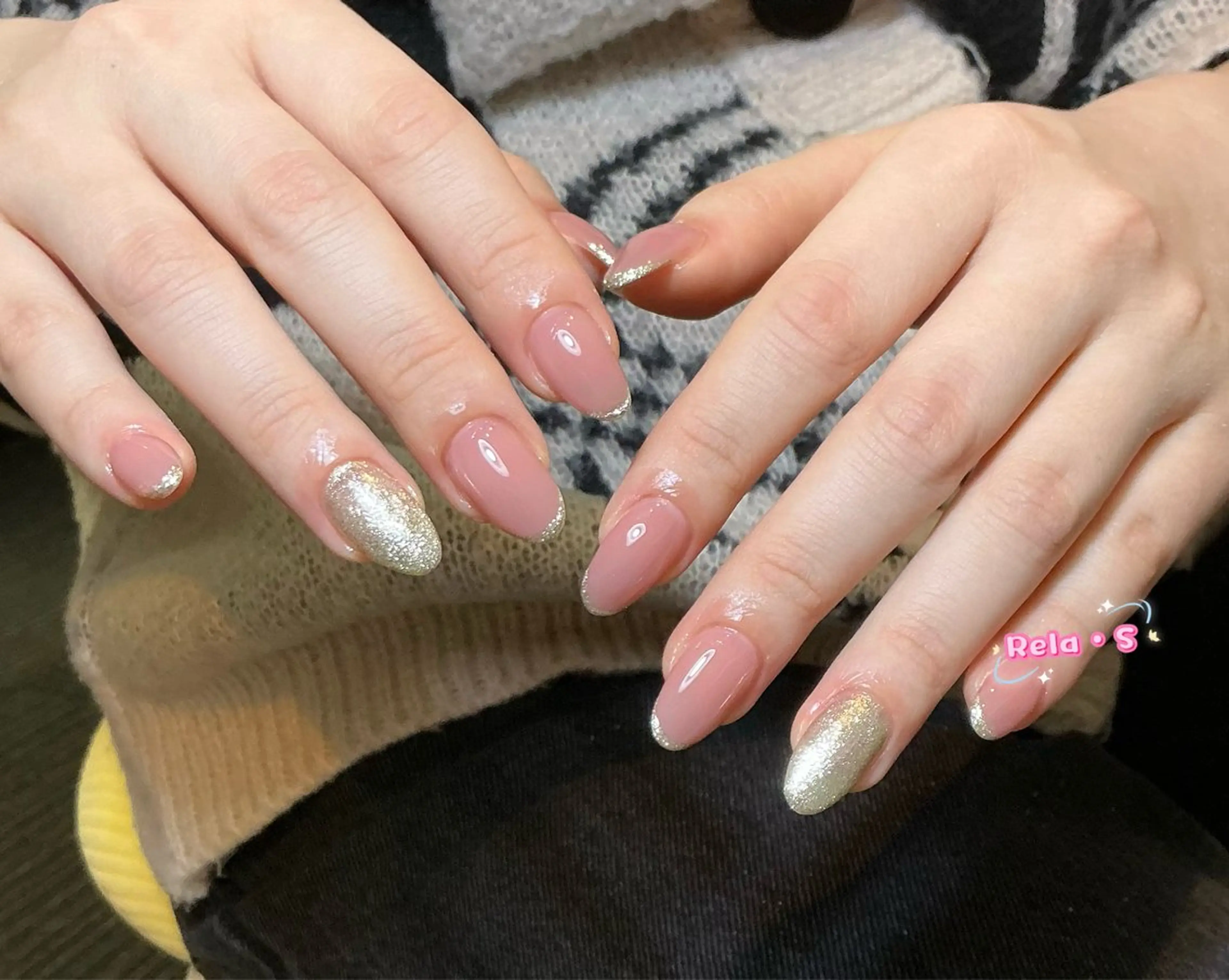 ネイル オーロラネイル 長さ出し フレンチネイル ジェルネイル ガラスフレンチ ハンドネイル Rela・S NAILのネイルデザイン
