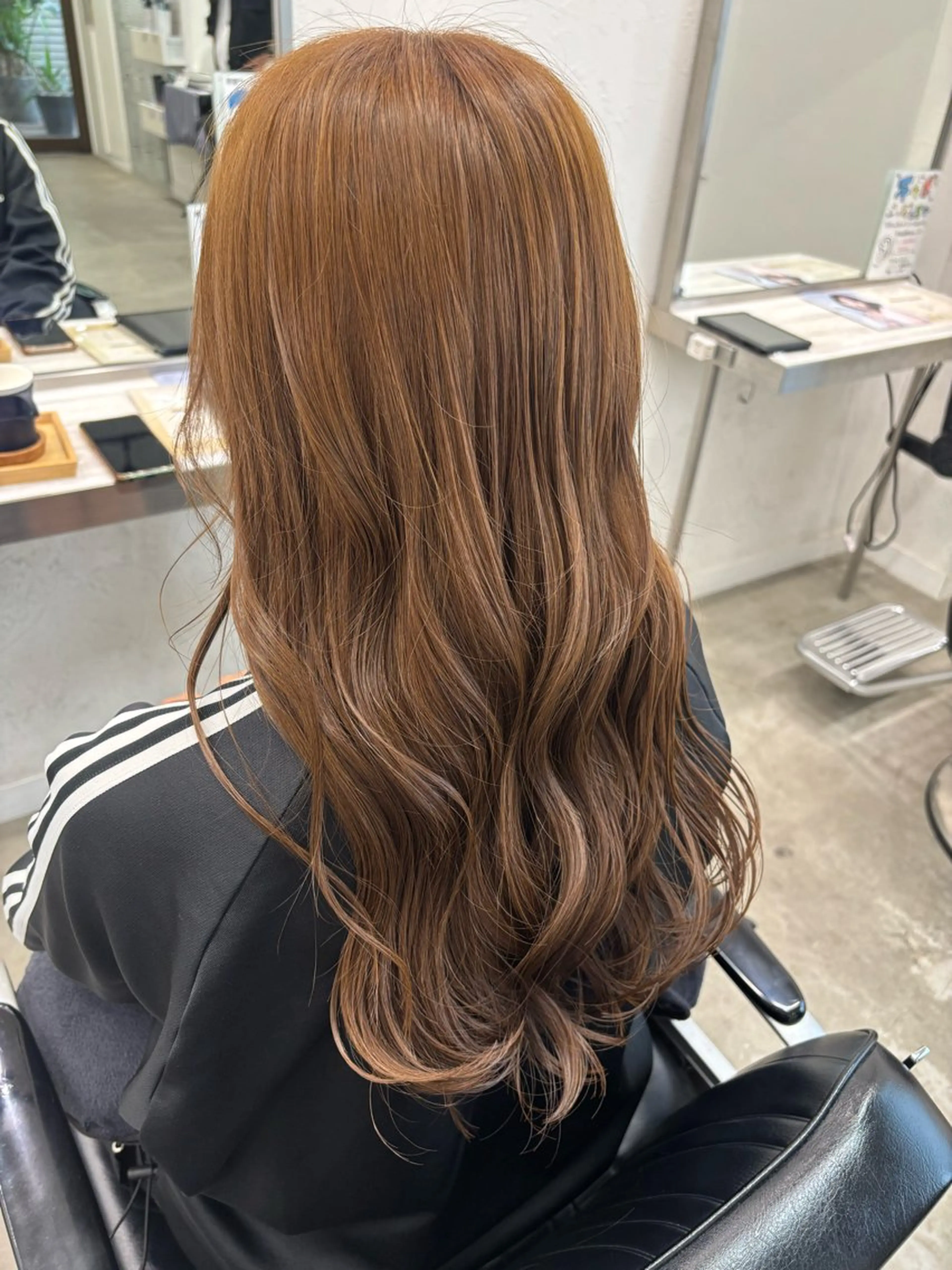 ロング カラー ベージュカラー ヘーゼル ヘアカラー 韓国ヘア🇰🇷 HINAのマツエク・マツパデザイン