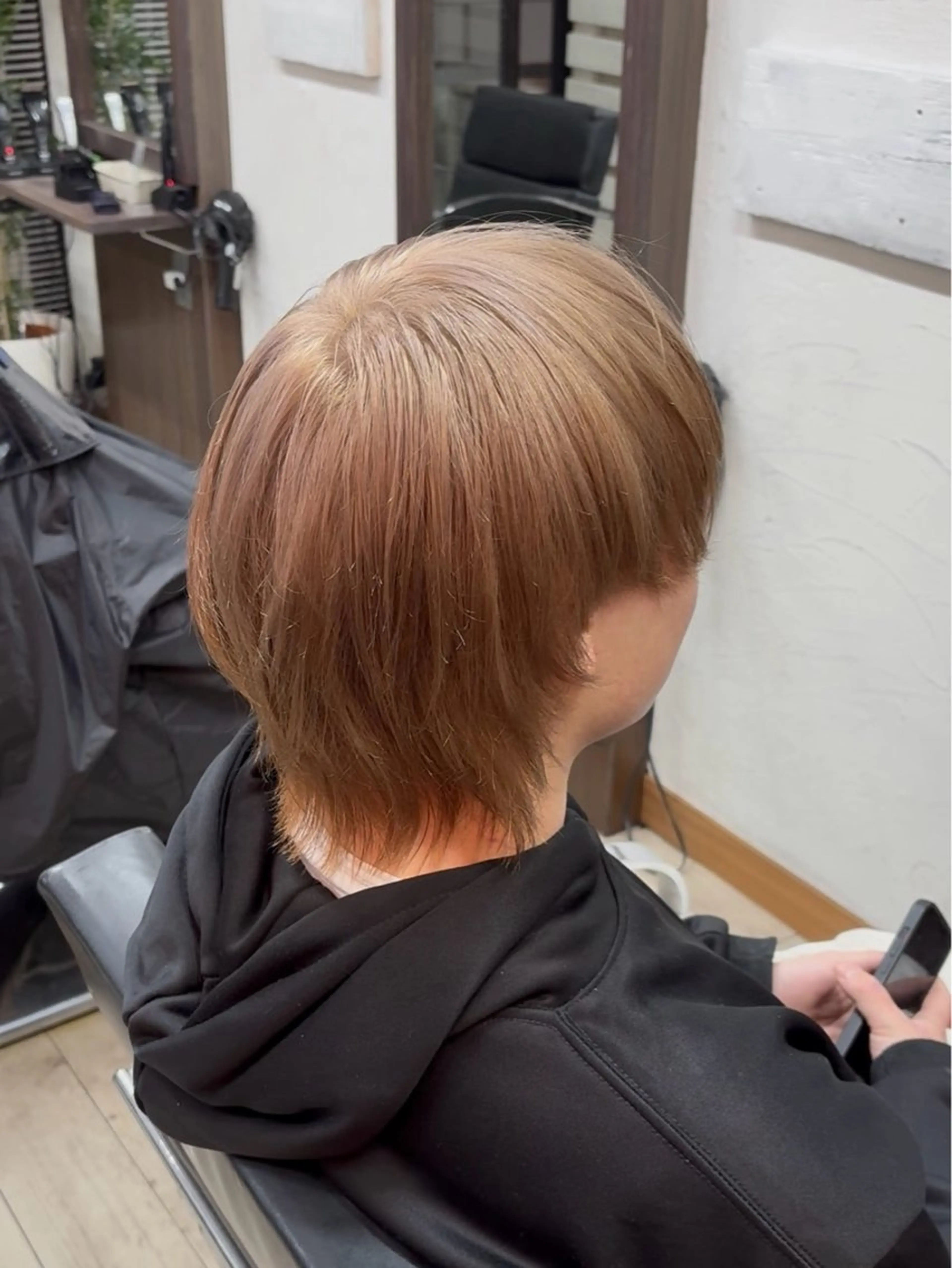 カラー メンズ ベージュカラー ミルクティーベージュ ヘアカラー メンズハイトーン特化 てるぼうのヘアスタイル