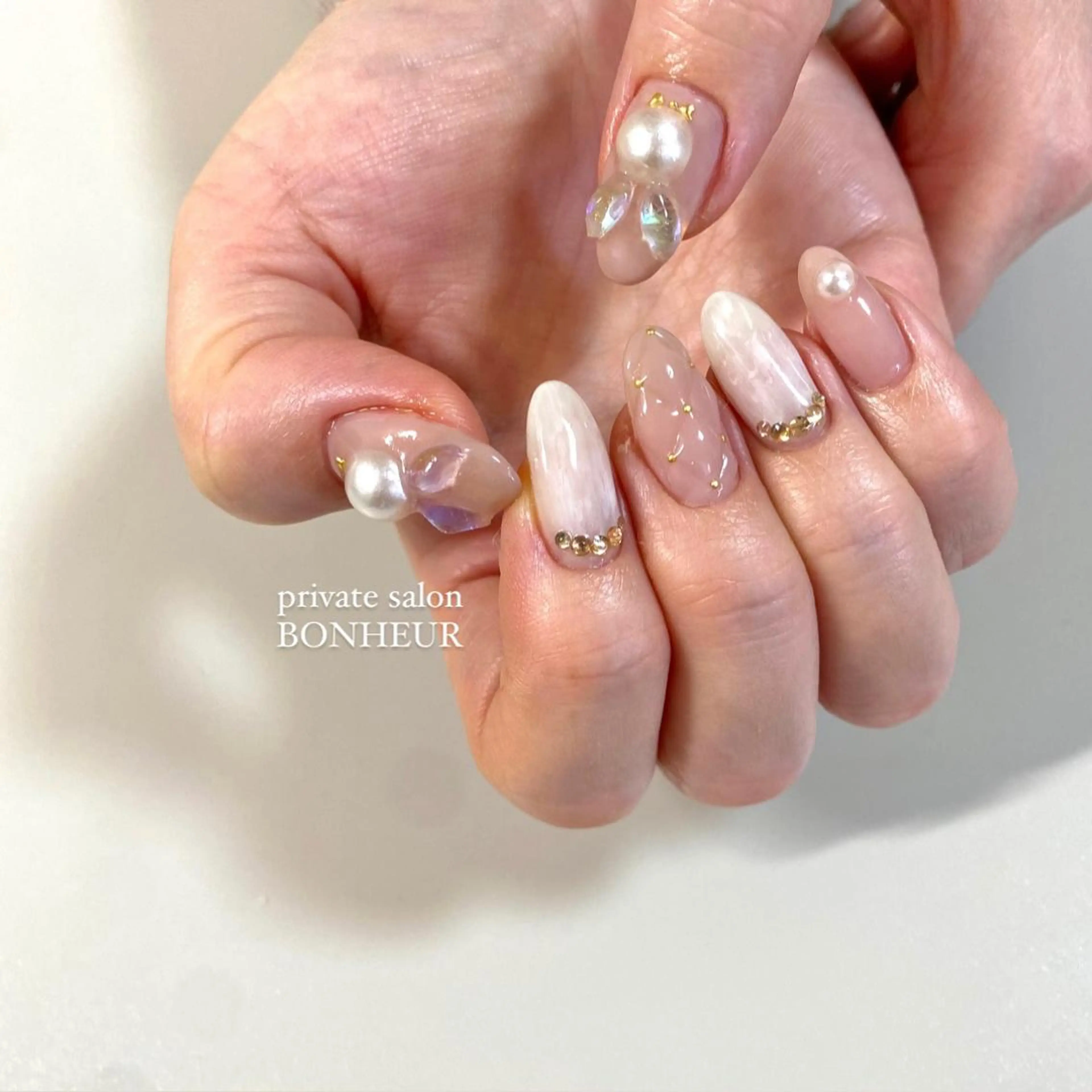 ネイル ハンドネイル BONHEUR Annaのネイルデザイン