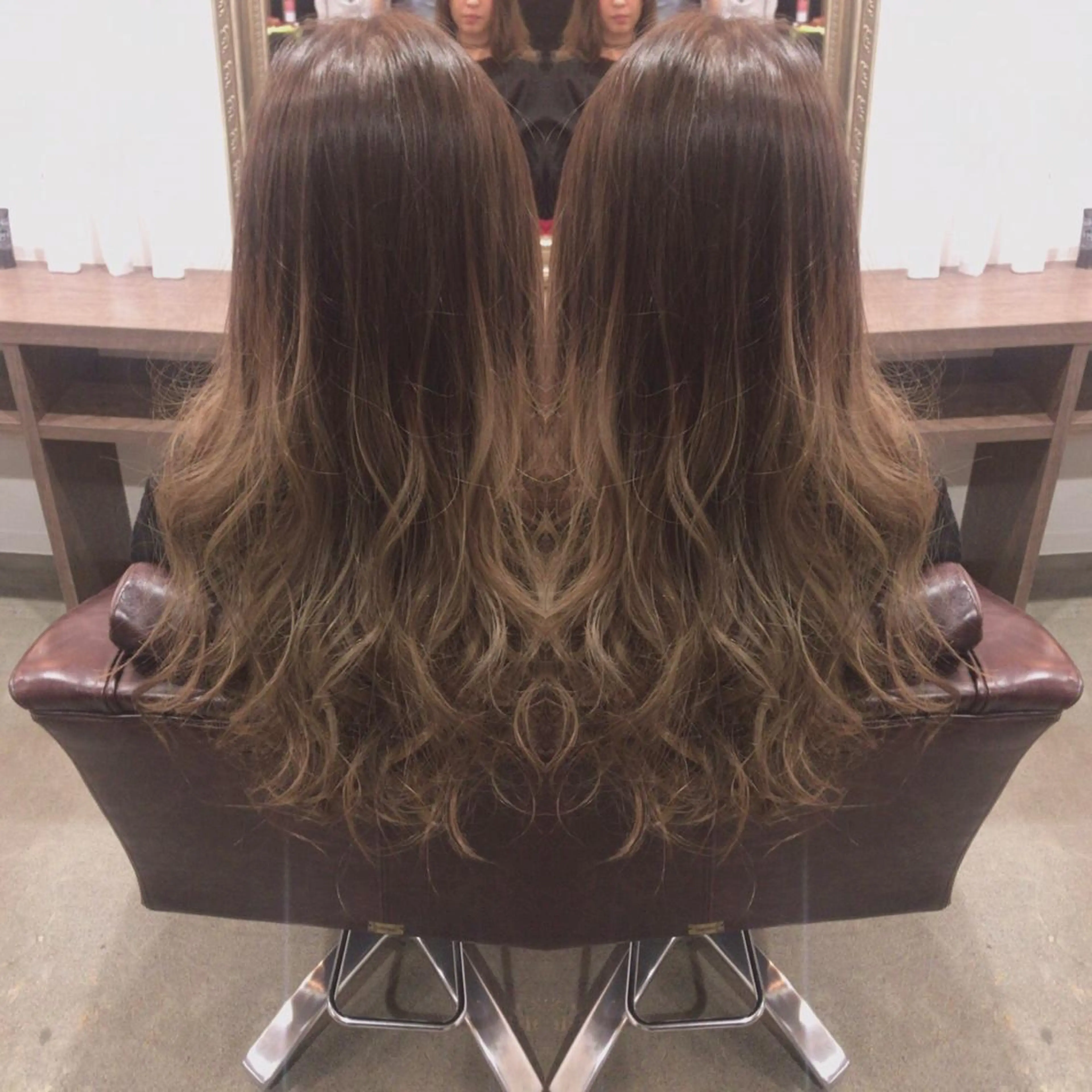 ロング カラー レイヤーカット匠 イソザキノリユキのヘアスタイル