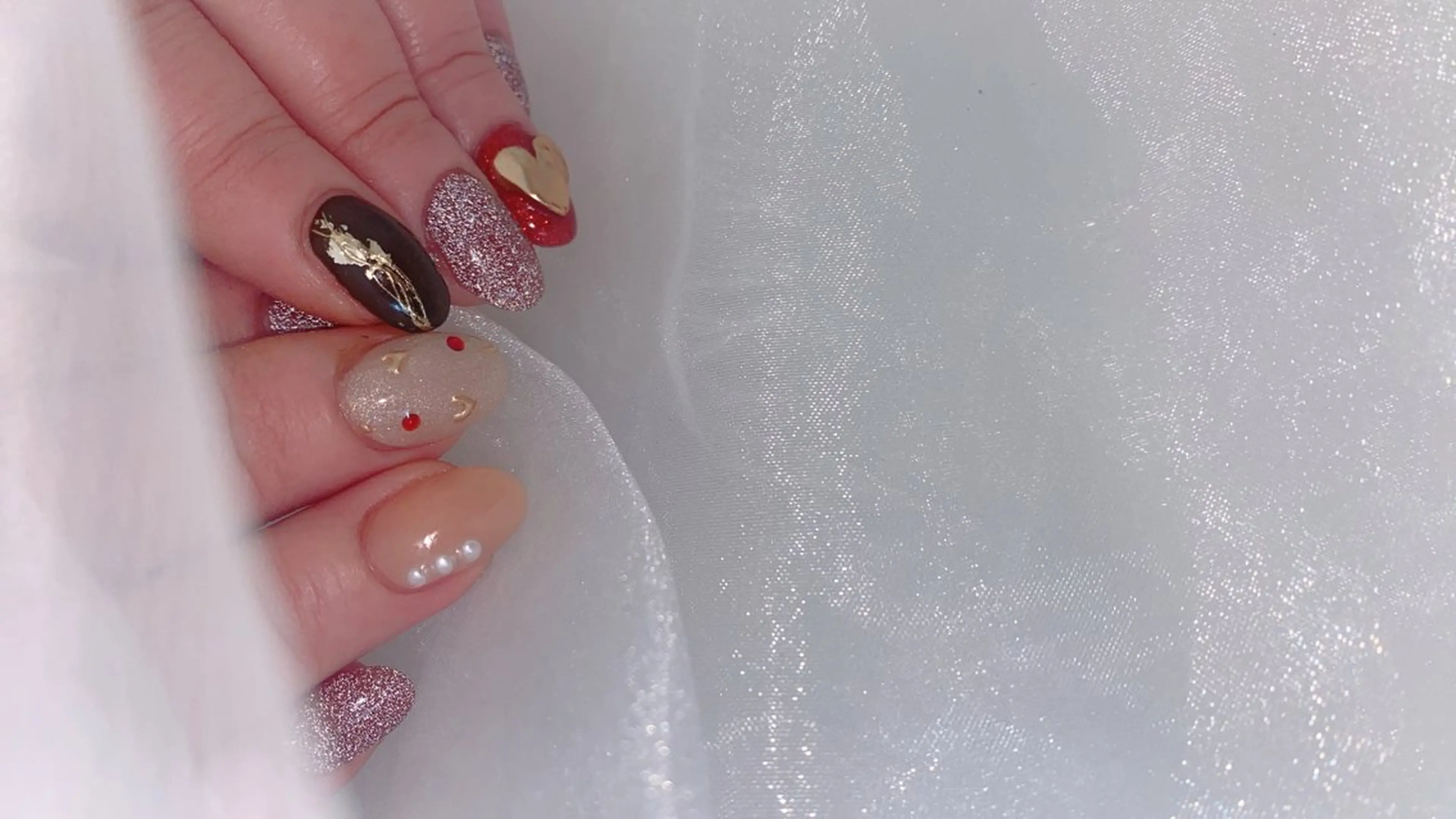 ネイル 大人キレイ 𝑁𝑖𝑥𝑖𝑠のネイルデザイン