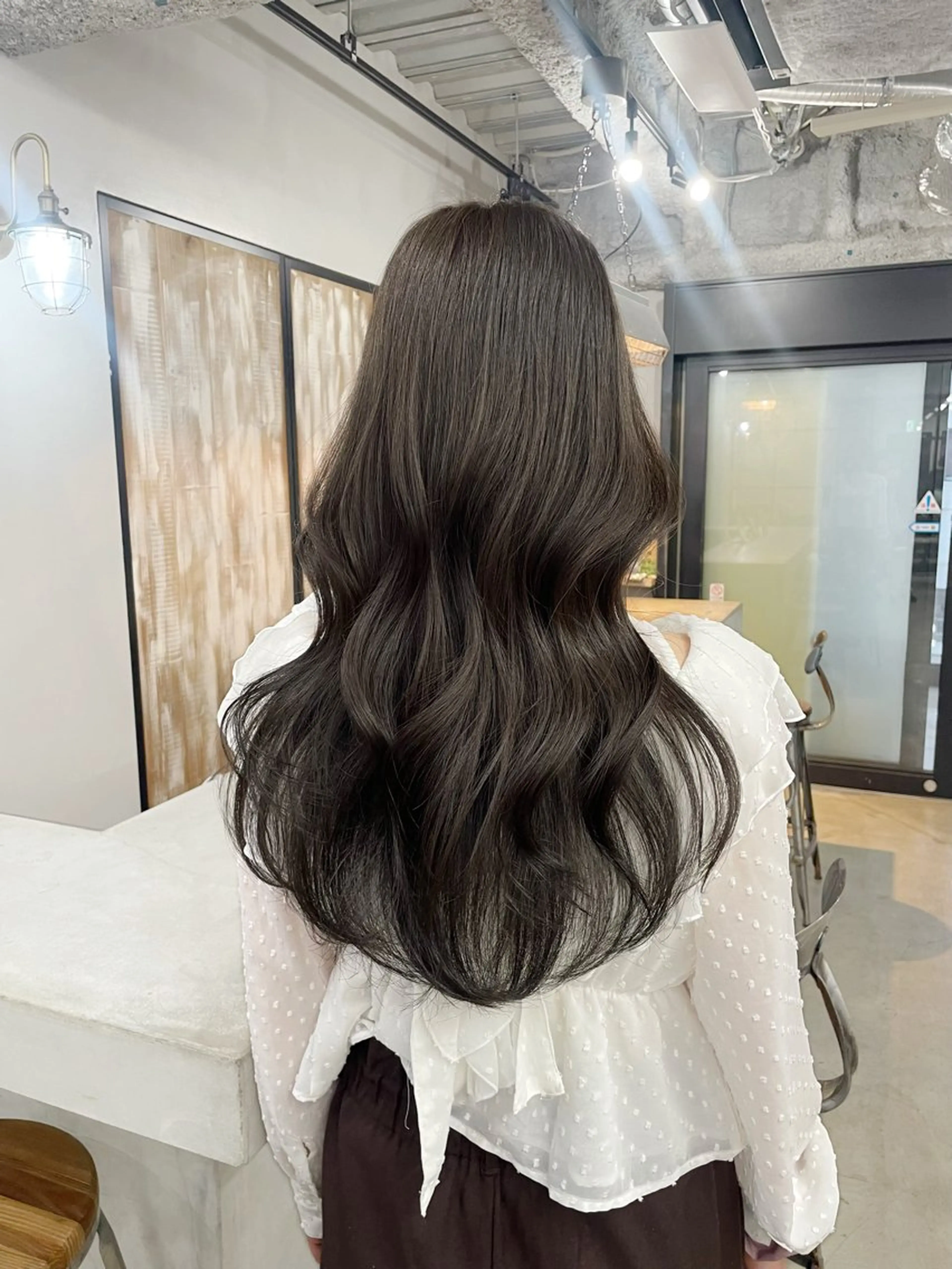 ロング カラー カット ヘアカラー トリートメント ヘアセット 新宿/韓国ヘア/ 髪質改善ストレートのヘアスタイル