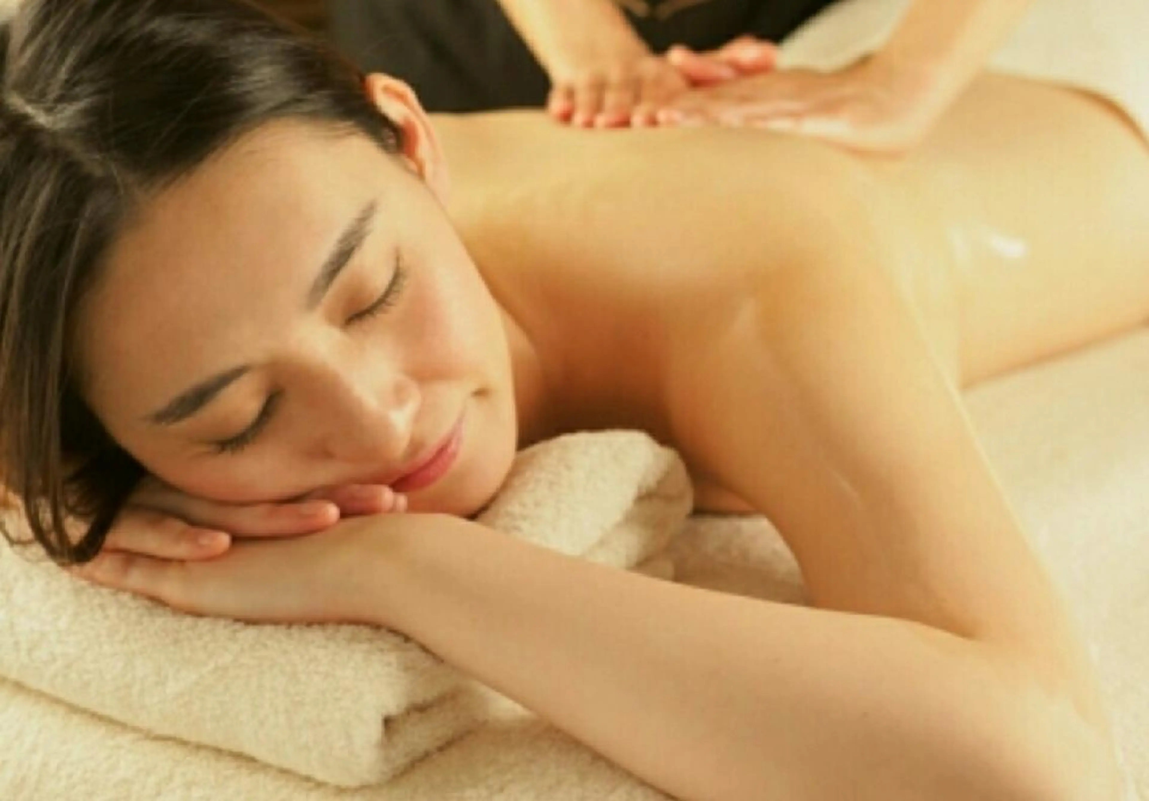 小顔と腸の専門店 ラクーラビューティのエステ・リラクイメージ