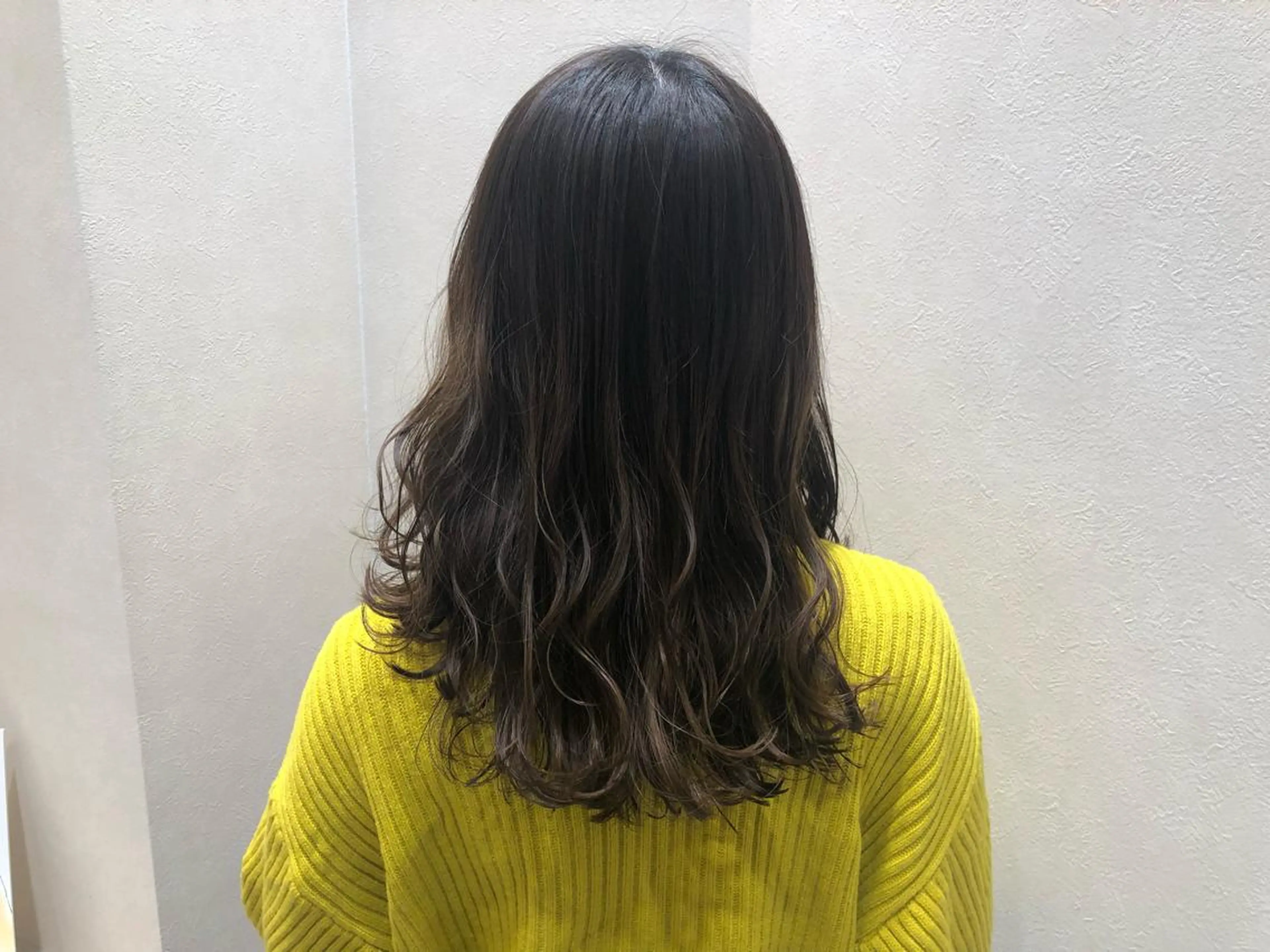 ロング カラー ヘアアレンジ lala* ayanaの眉毛・アイブロウイメージ