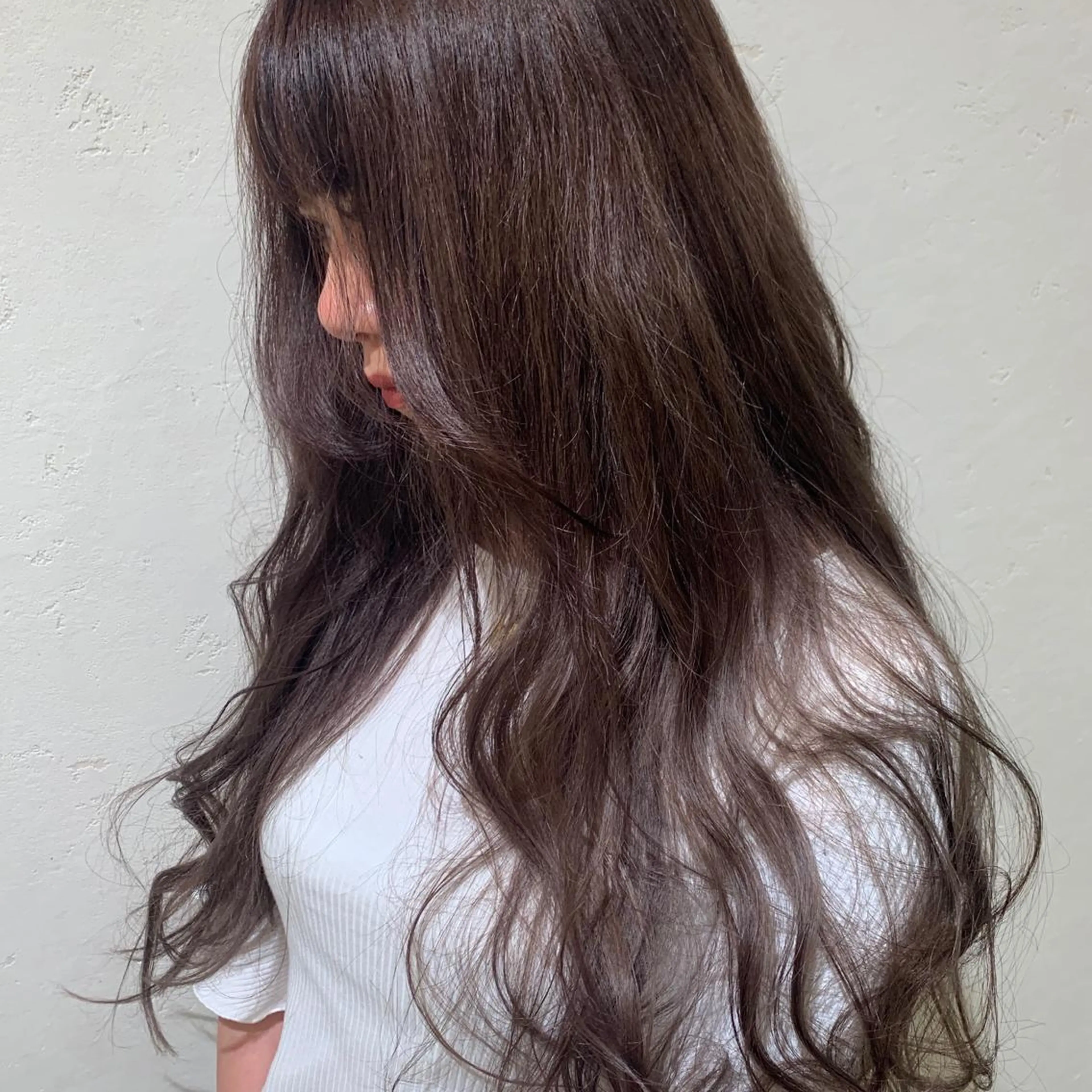 ロング 平居 リサのヘアスタイル