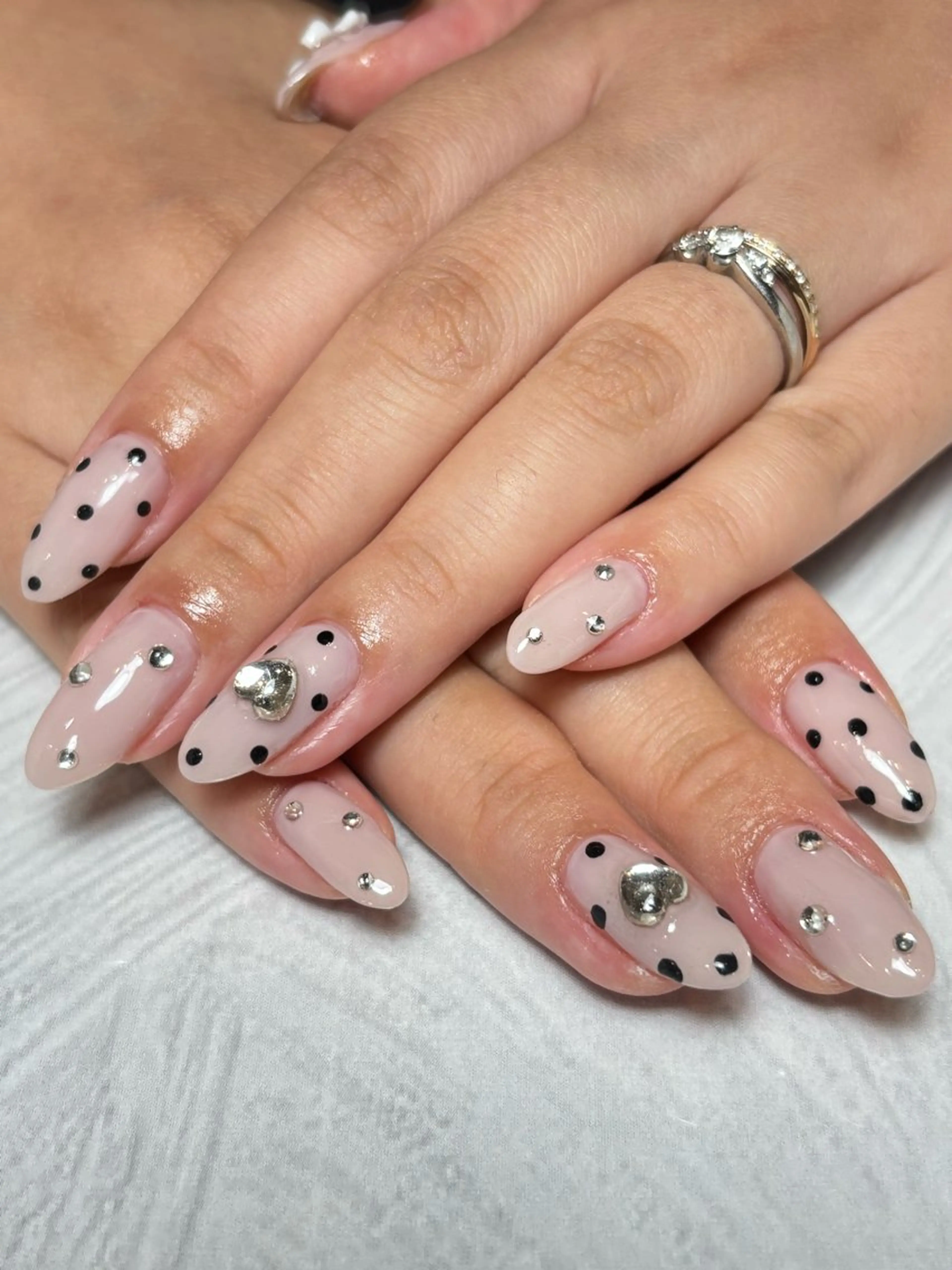 ネイル ドット ハンドネイル CHERILY SAKURAのネイルデザイン