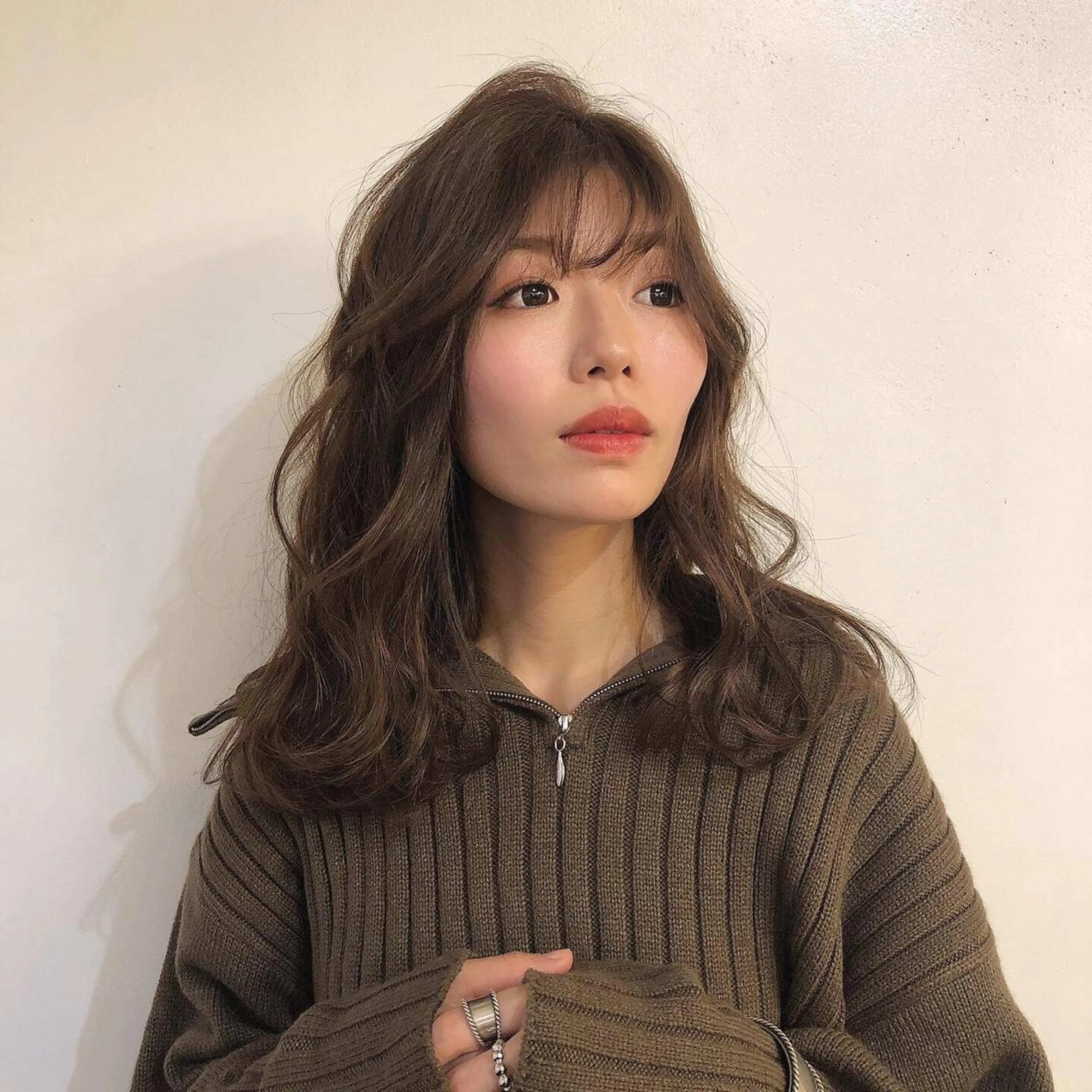 ロング カラー ベージュカラー 透明感カラー ラベンダーカラー ラベンダーベージュ h a k u 大倉 卓人のヘアスタイル