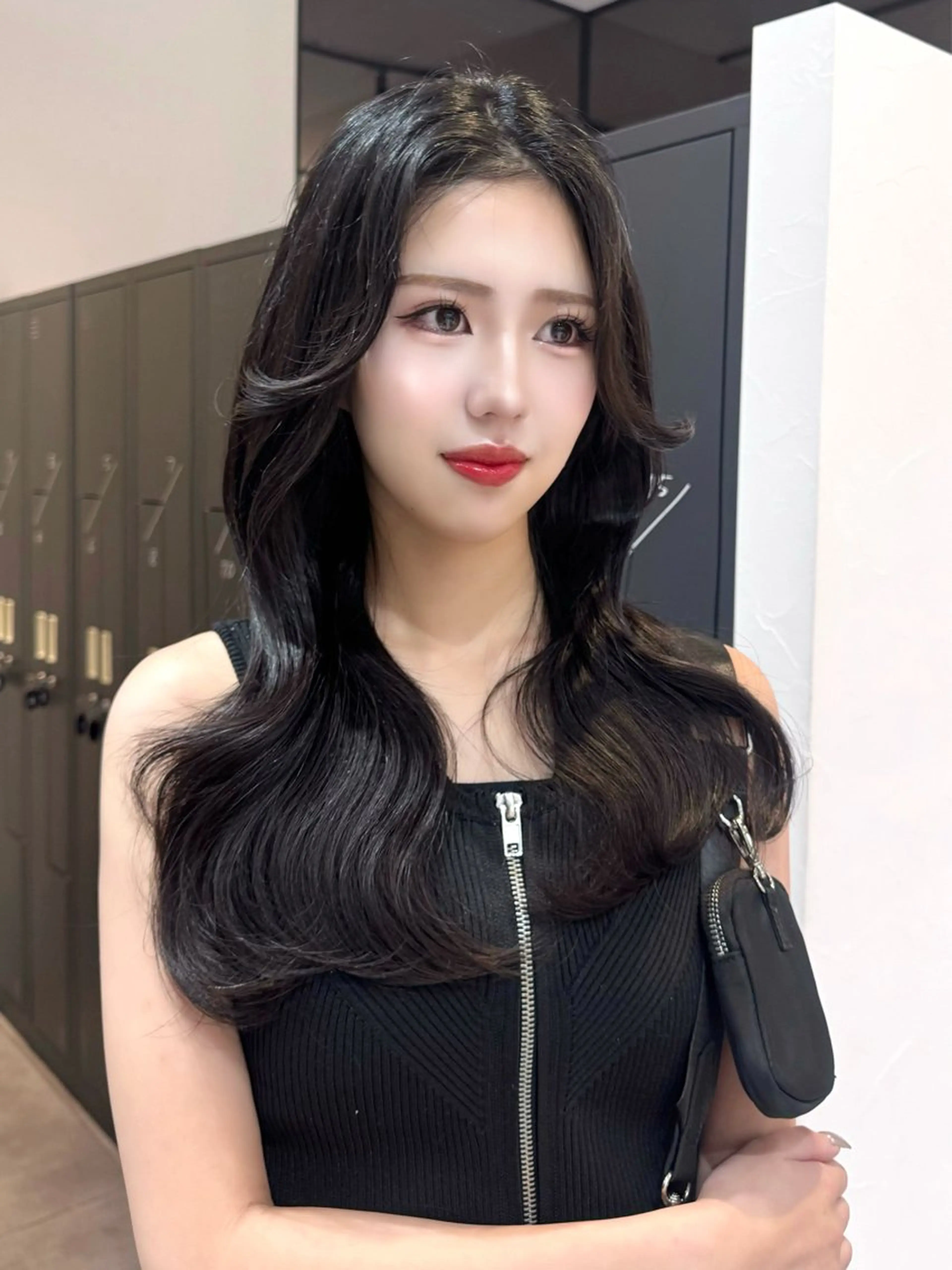 ロング りん/ワンホン/艶髪 ／小顔顔周りカットのヘアスタイル