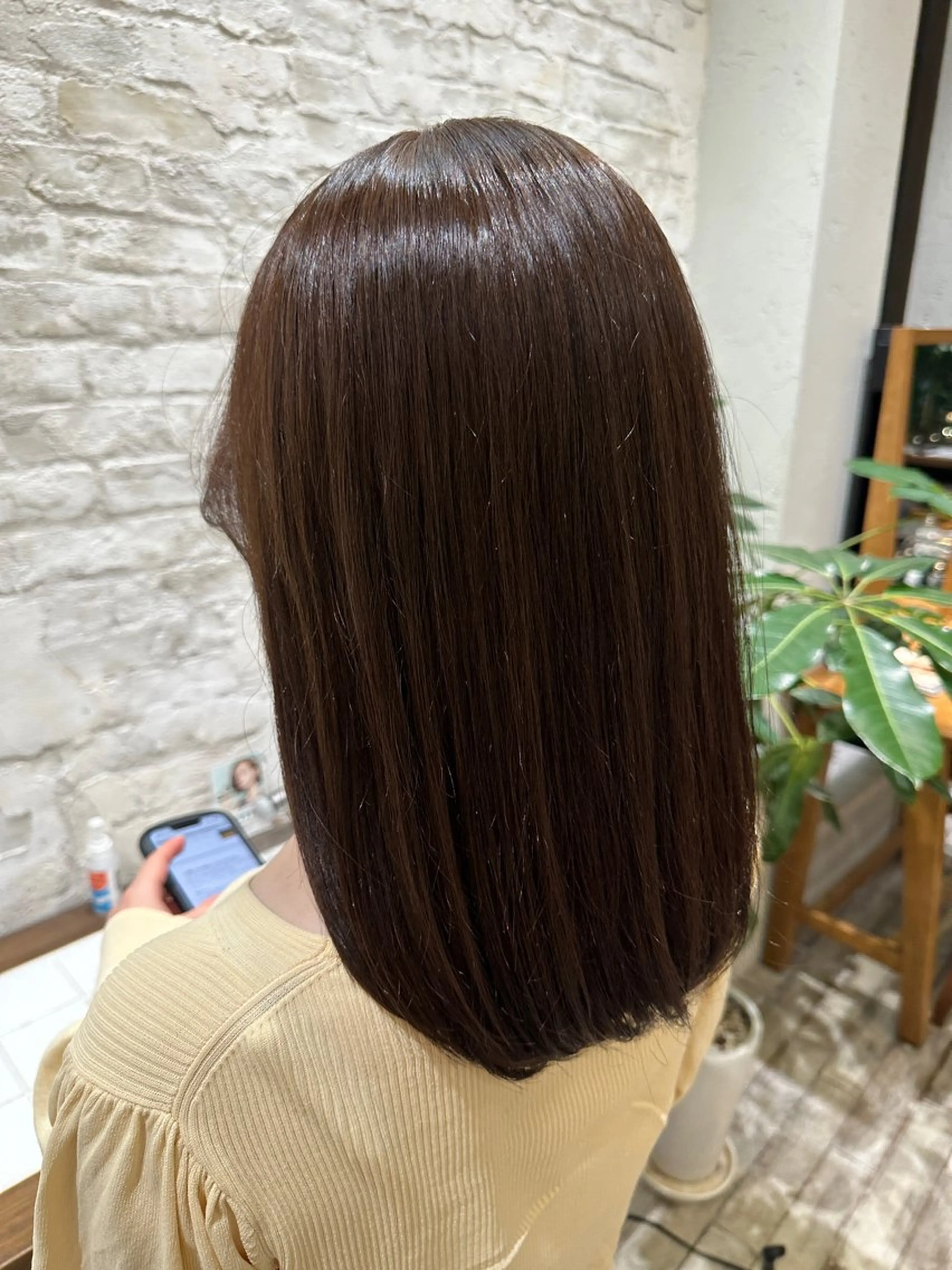 ミディアム カラー Aura所属・丸山 心 / 艶カラーのヘアスタイル